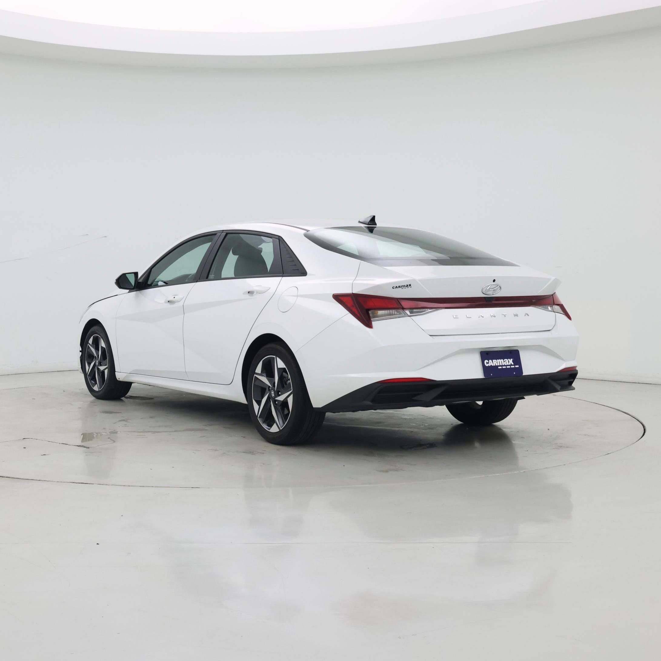 Thumbnail: 2023 Hyundai Elantra - 2