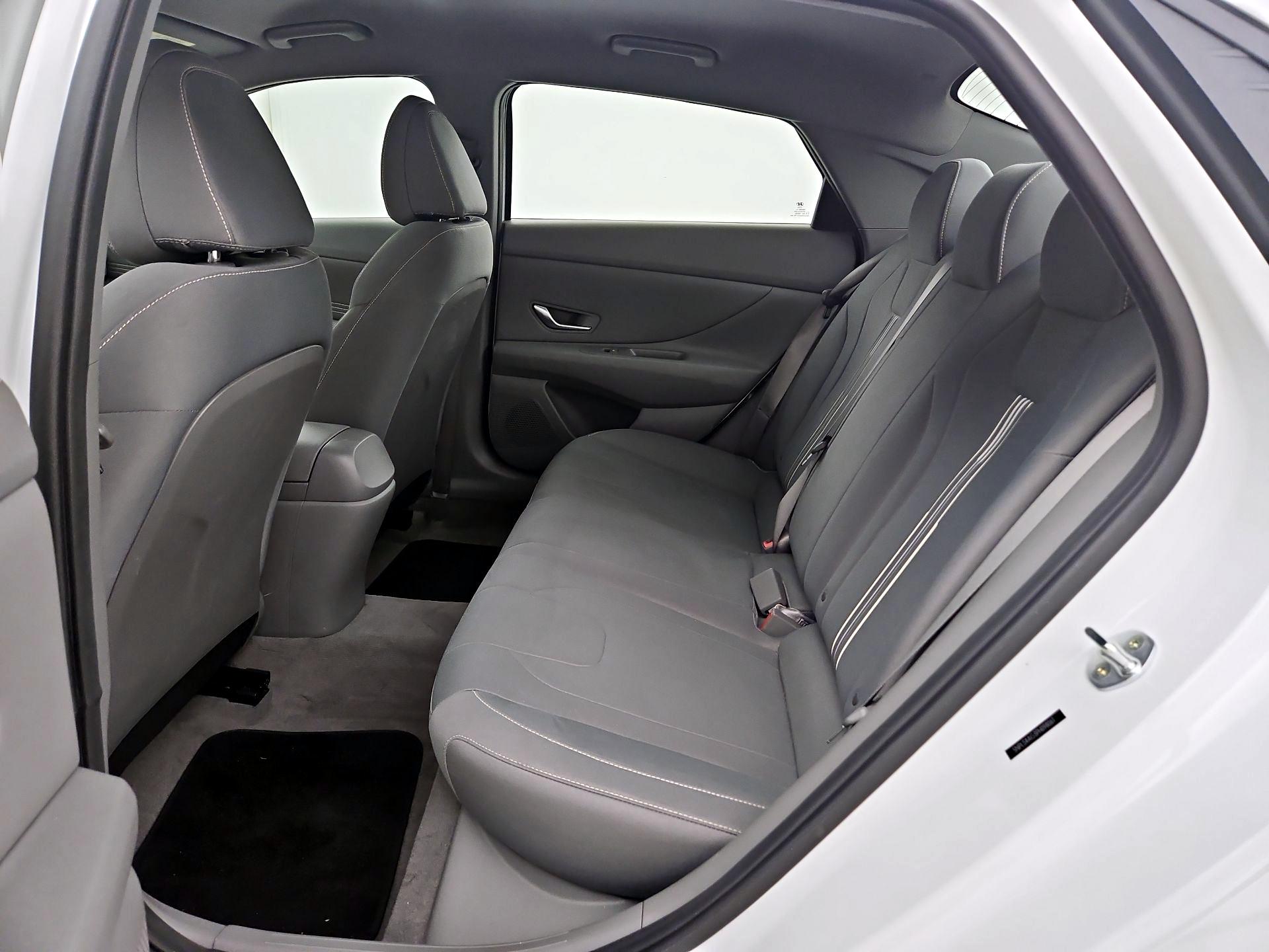 Thumbnail: 2023 Hyundai Elantra - 19