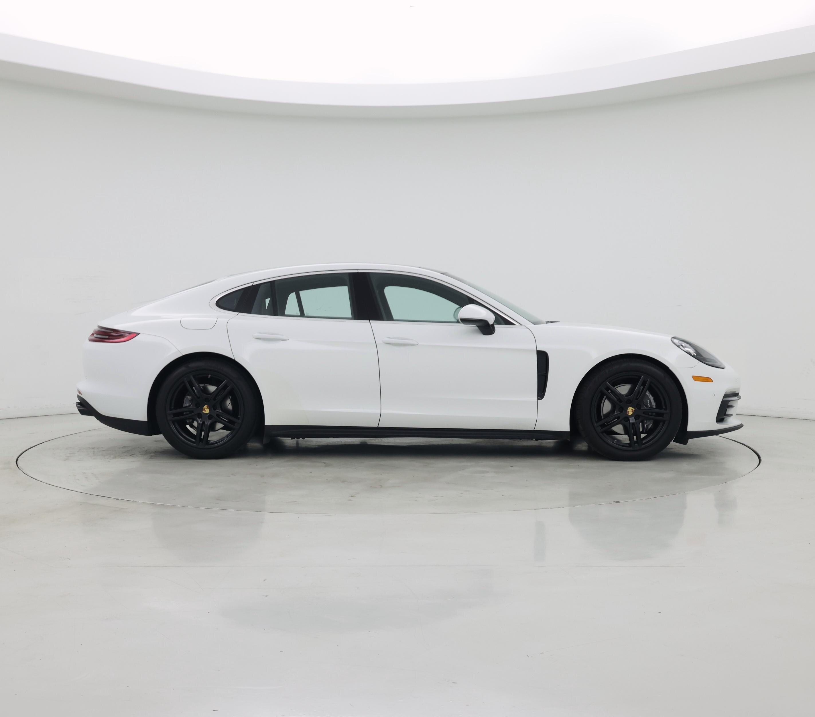 Thumbnail: 2018 Porsche Panamera - 7