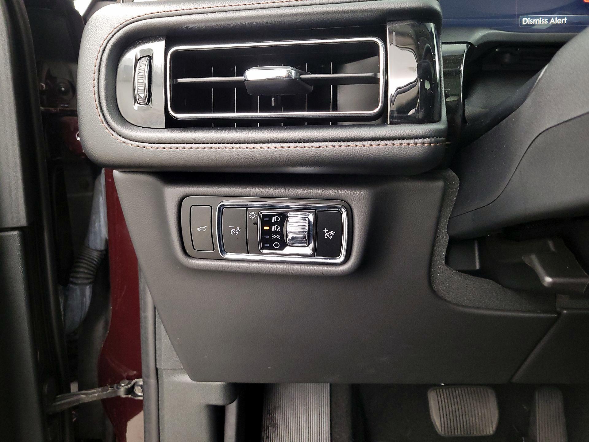 Thumbnail: 2024 Lincoln Aviator - 13