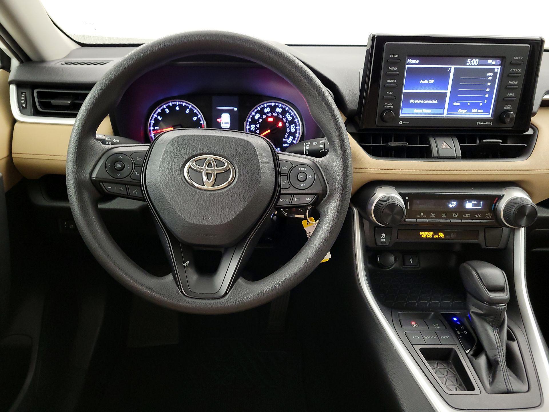 Thumbnail: 2020 Toyota RAV4 - 10