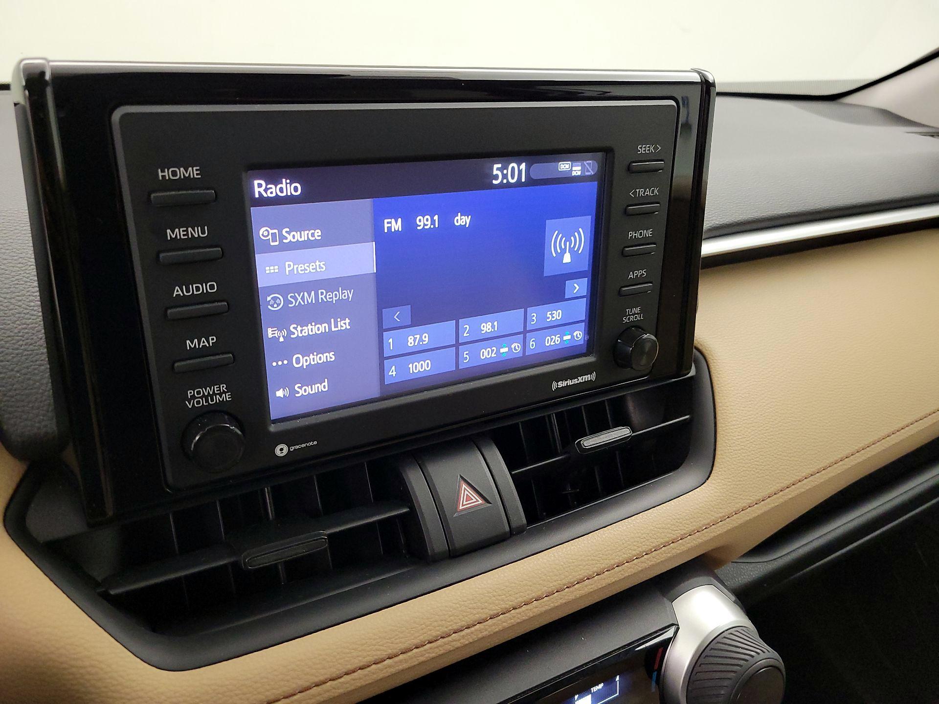 Thumbnail: 2020 Toyota RAV4 - 15