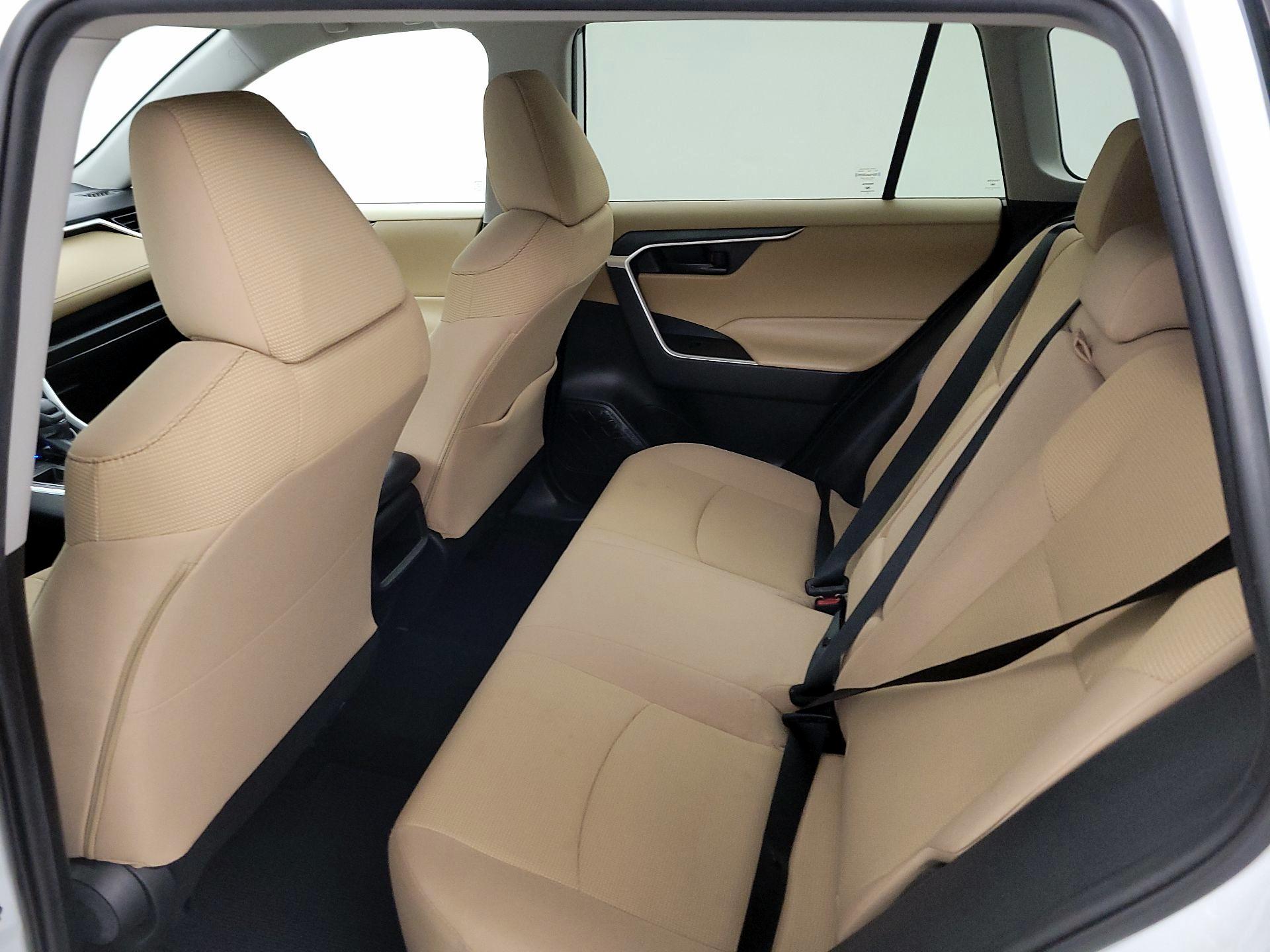 Thumbnail: 2020 Toyota RAV4 - 19