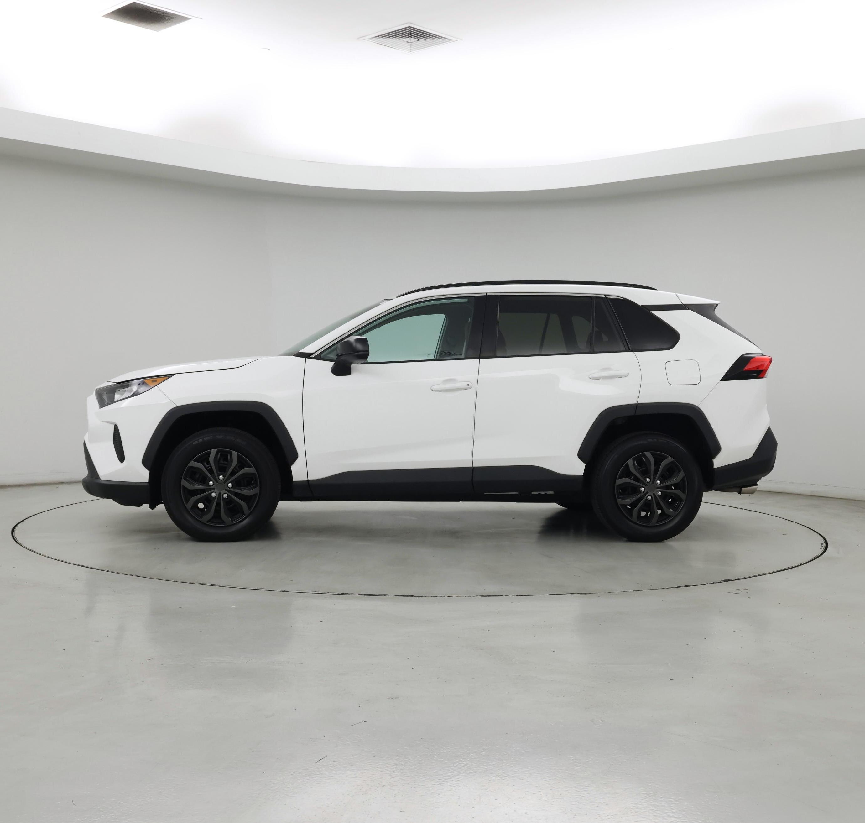 Thumbnail: 2020 Toyota RAV4 - 3