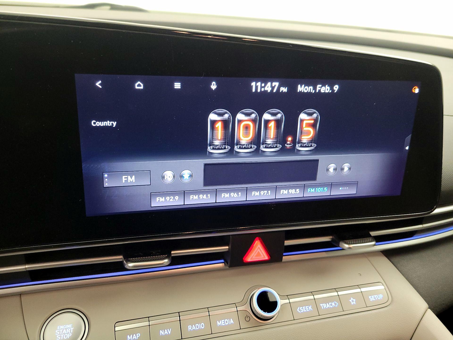 Thumbnail: 2021 Hyundai Elantra - 16