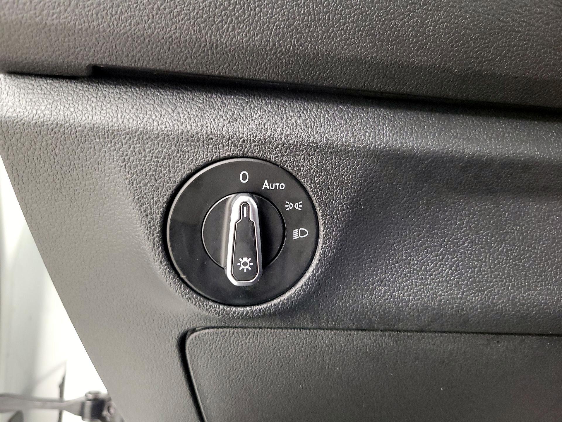 Thumbnail: 2022 Volkswagen Jetta - 13