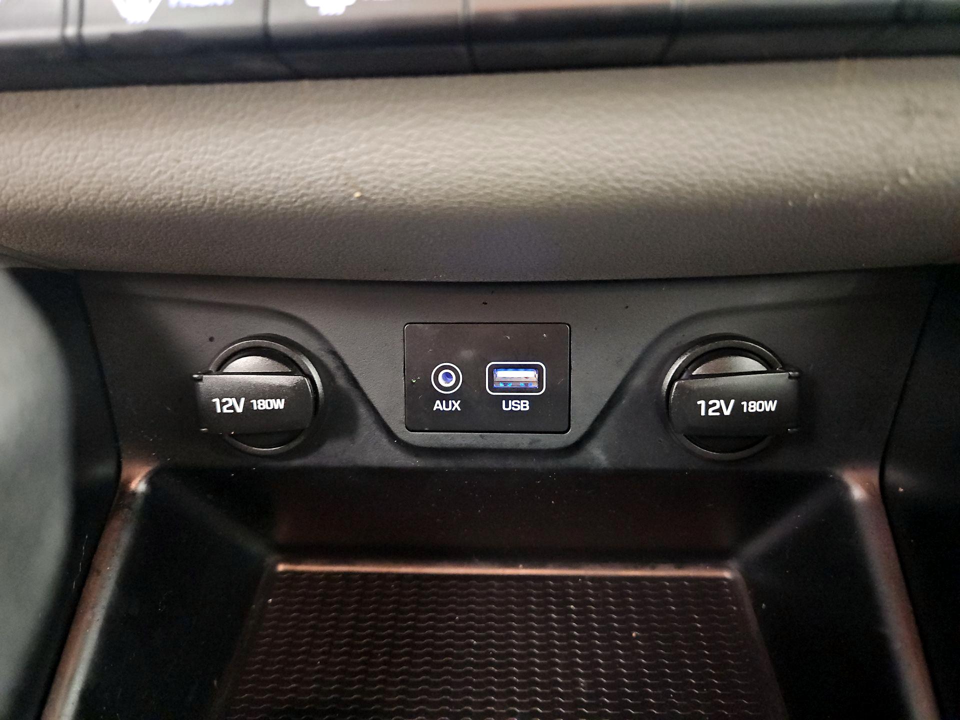 Thumbnail: 2020 Hyundai Tucson - 18