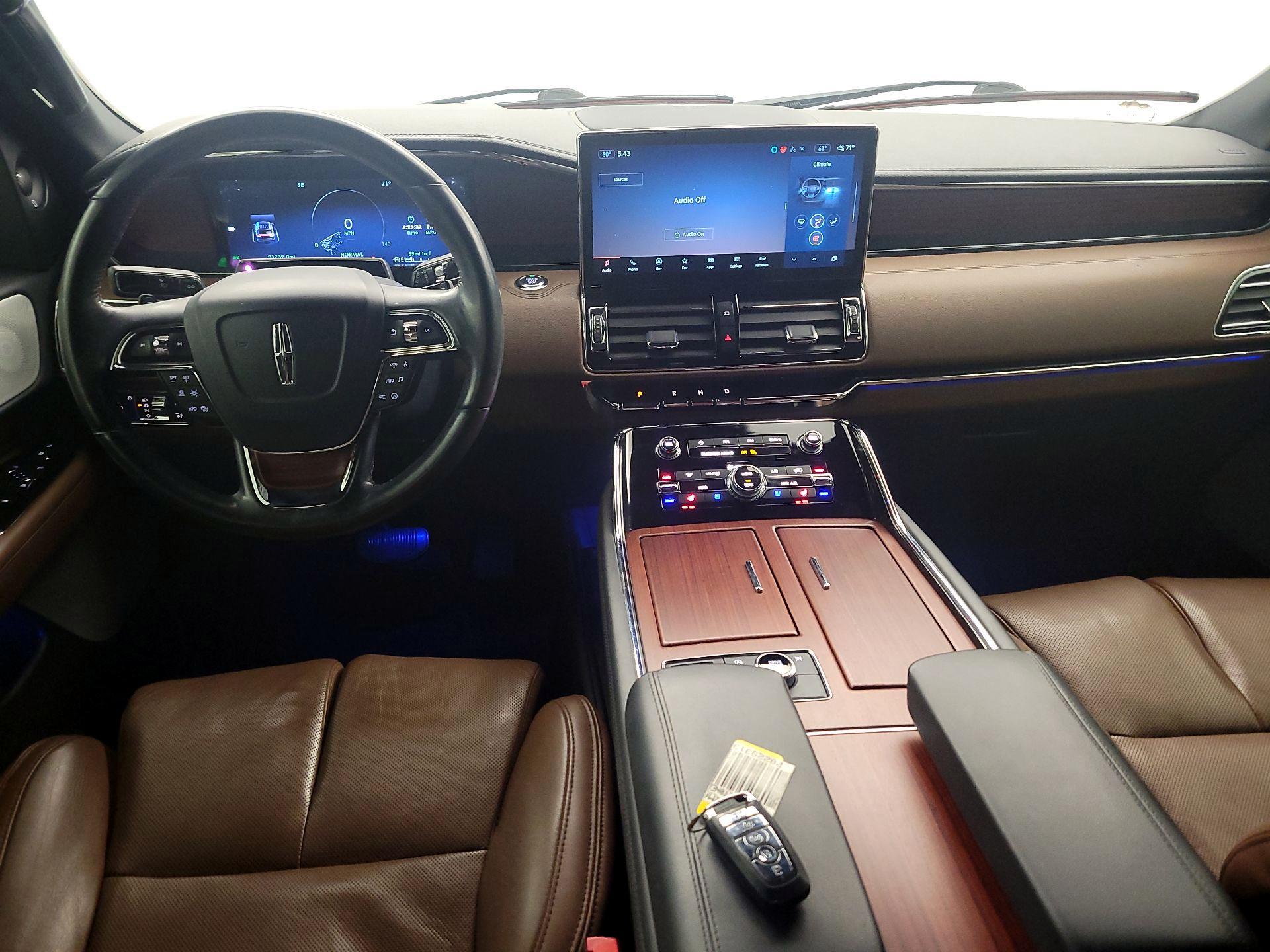 Thumbnail: 2022 Lincoln Navigator - 9