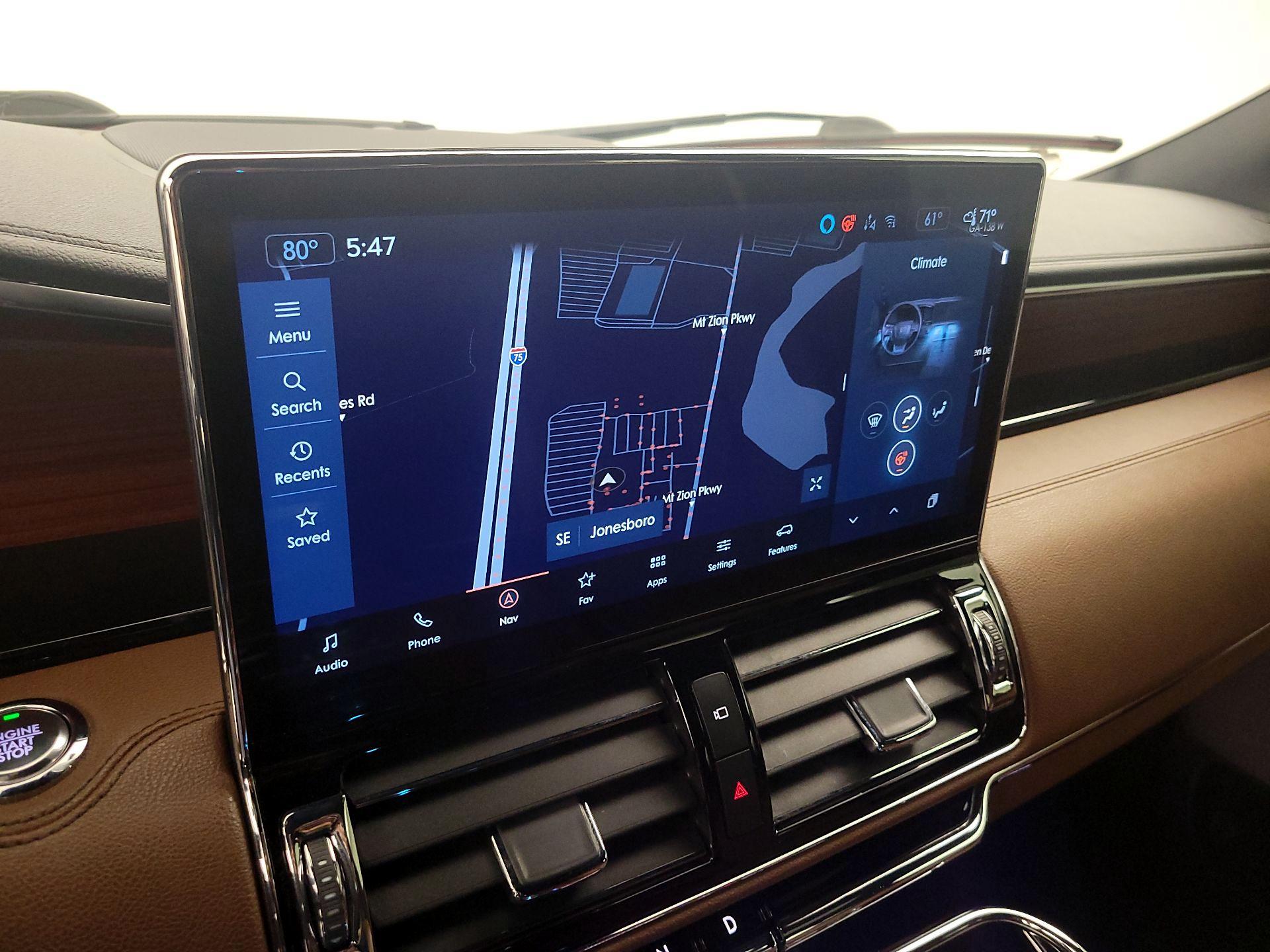 Thumbnail: 2022 Lincoln Navigator - 14