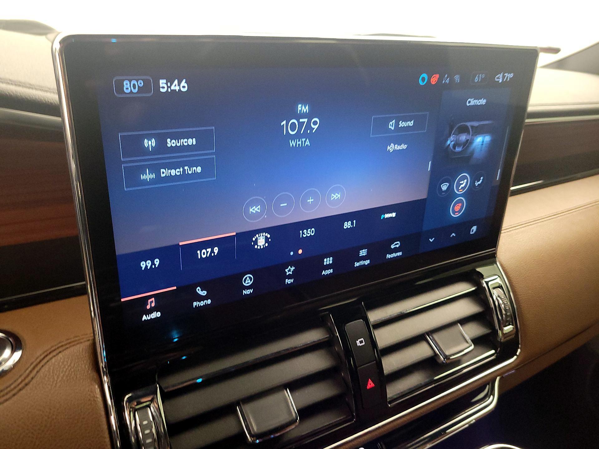 Thumbnail: 2022 Lincoln Navigator - 16