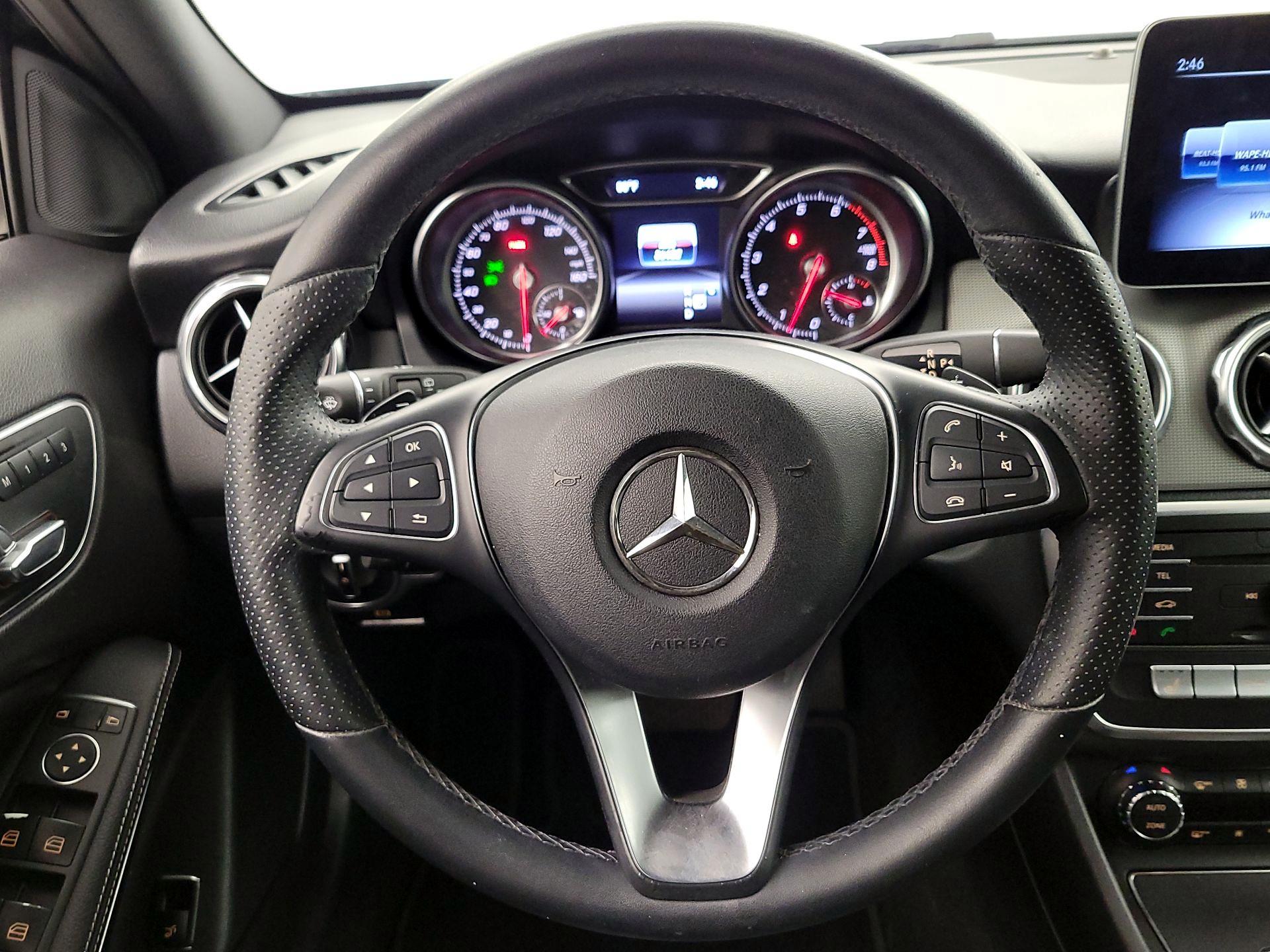 Thumbnail: 2020 Mercedes-Benz GLA - 10