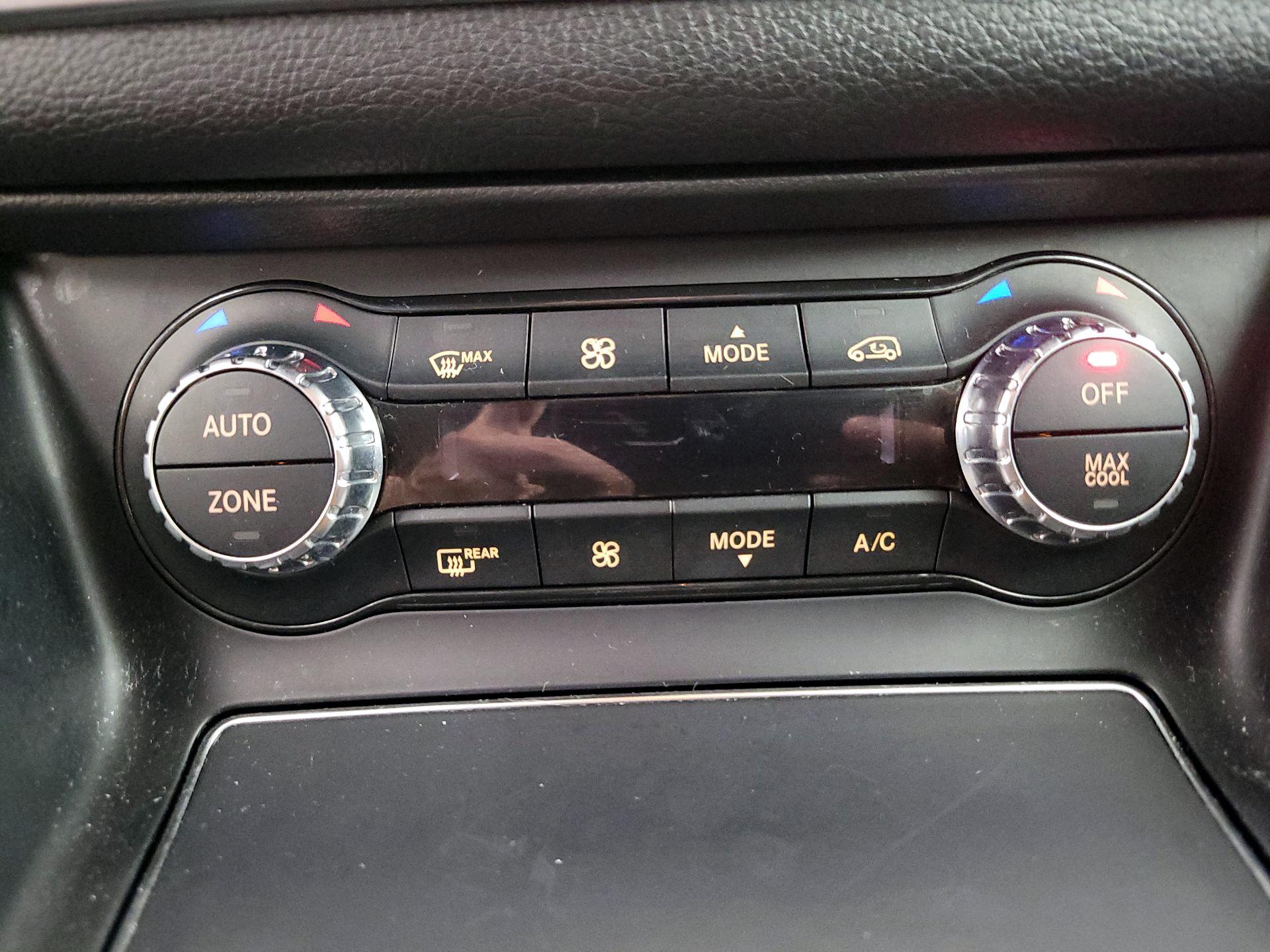 Thumbnail: 2020 Mercedes-Benz GLA - 16