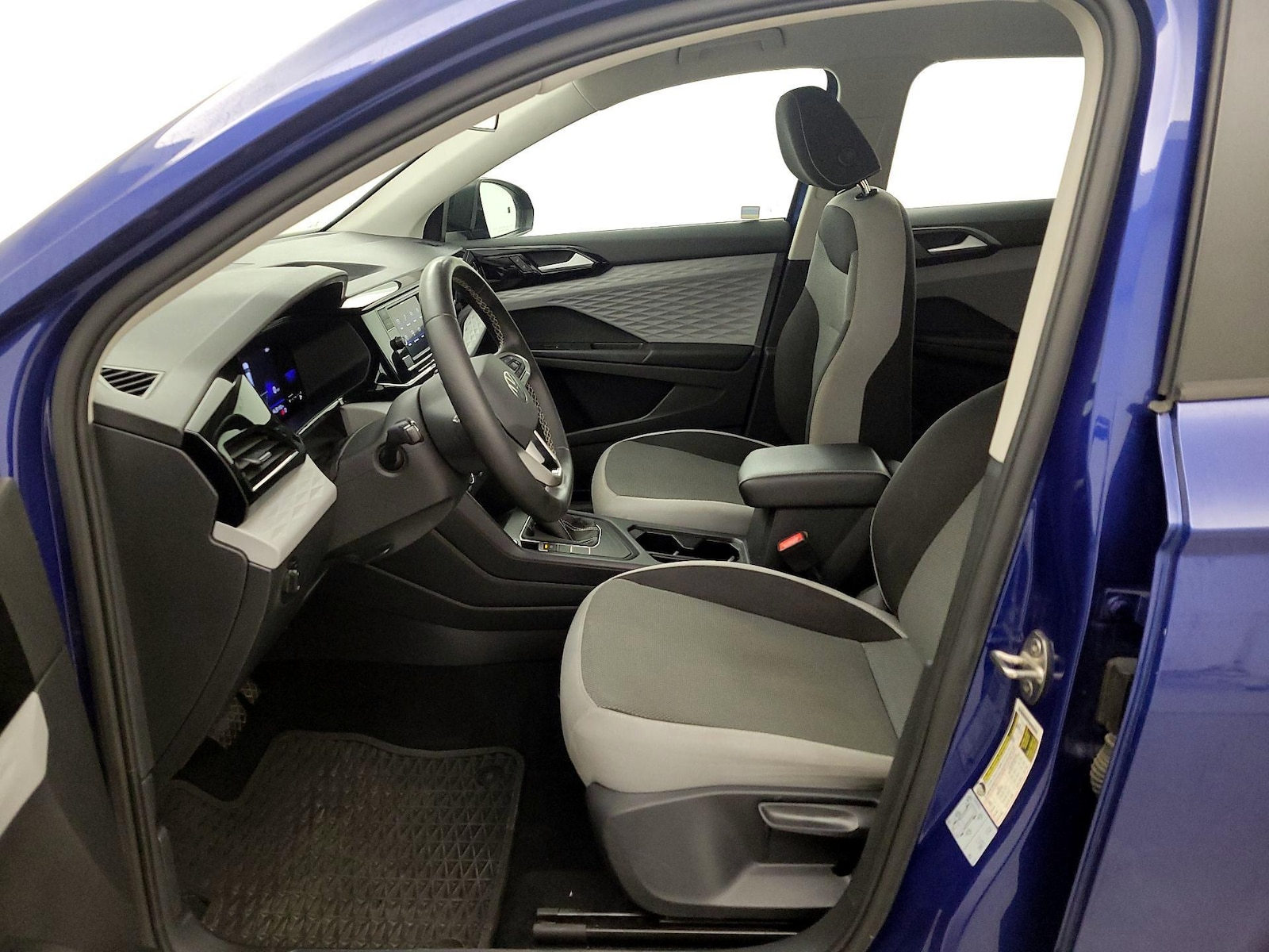 2022 Volkswagen Taos S - Photo 12