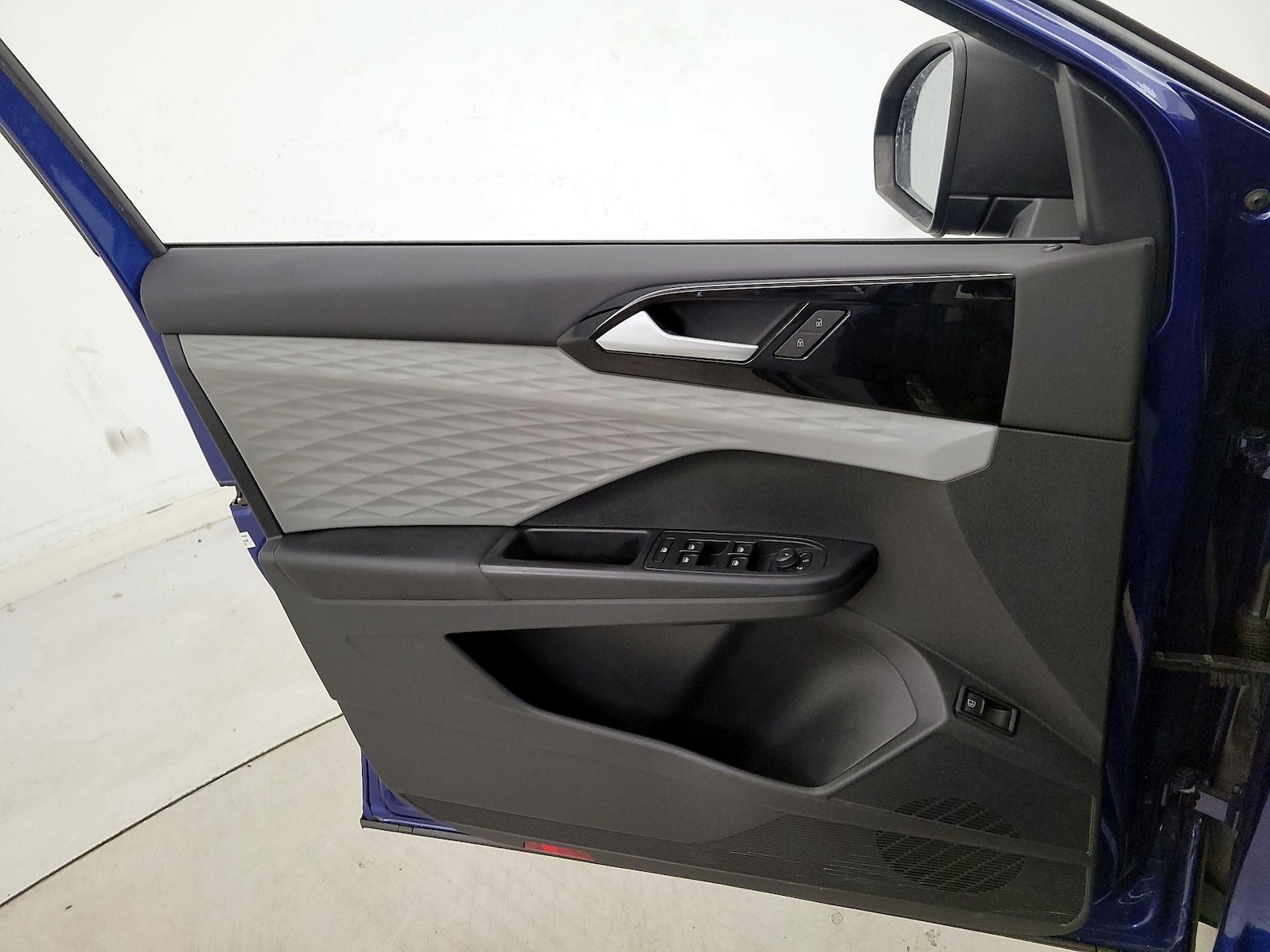 2022 Volkswagen Taos S - Photo 13