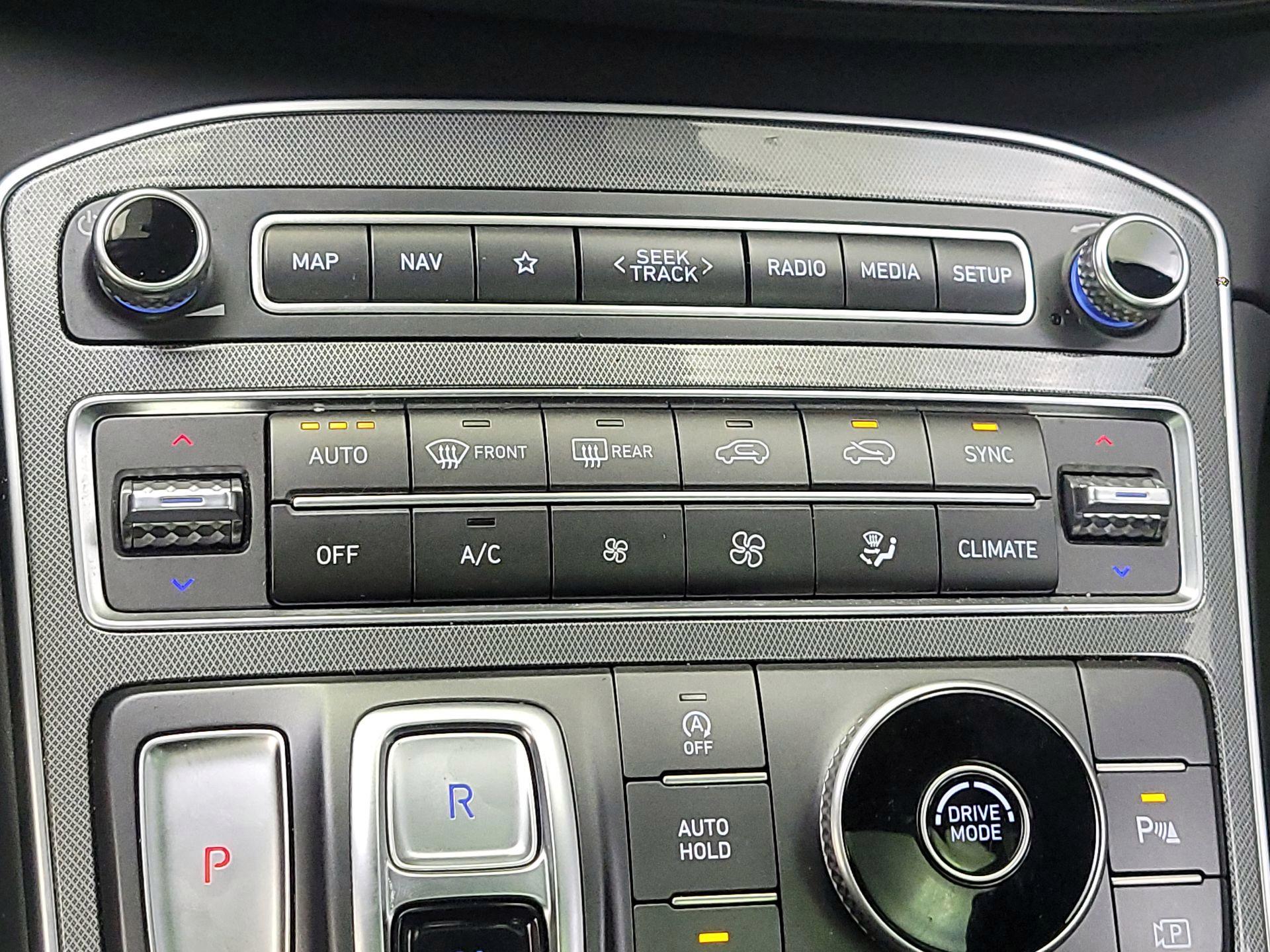 Thumbnail: 2023 Hyundai Santa Fe - 17