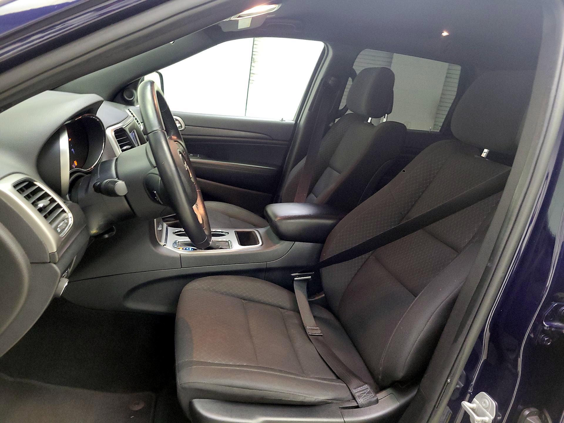 Thumbnail: 2018 Jeep Grand Cherokee - 11