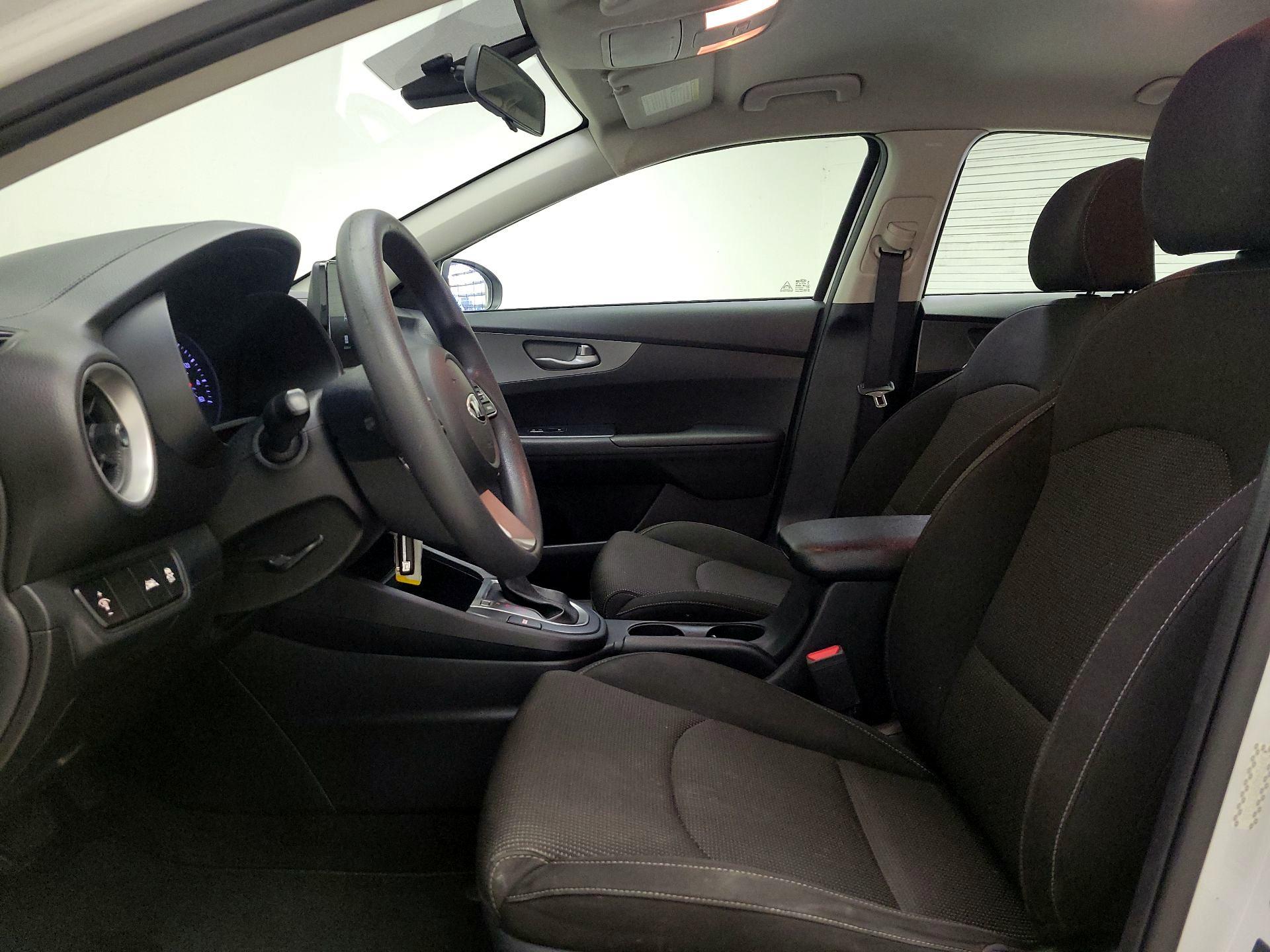 Thumbnail: 2021 Kia Forte - 11