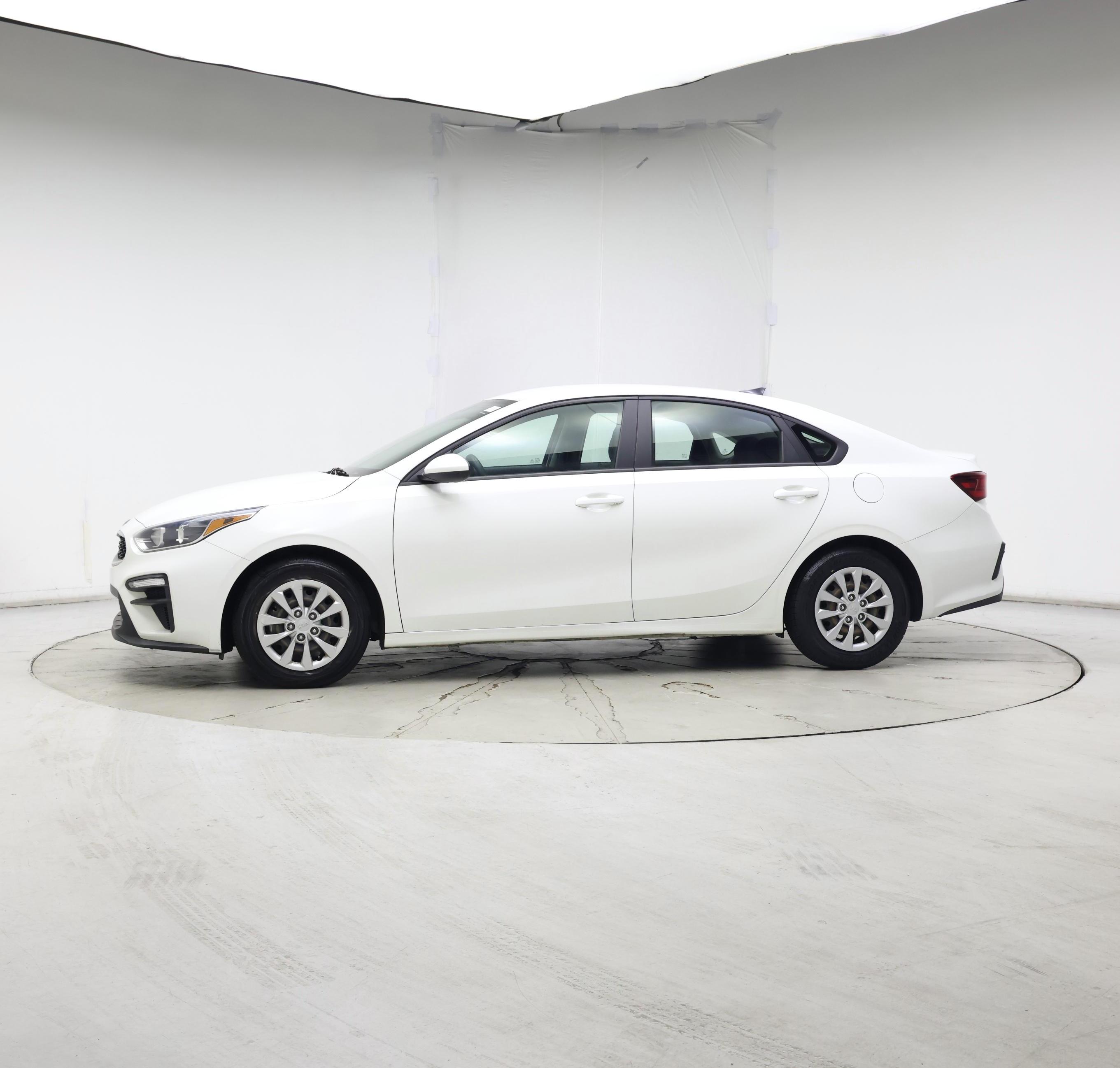 Thumbnail: 2021 Kia Forte - 3