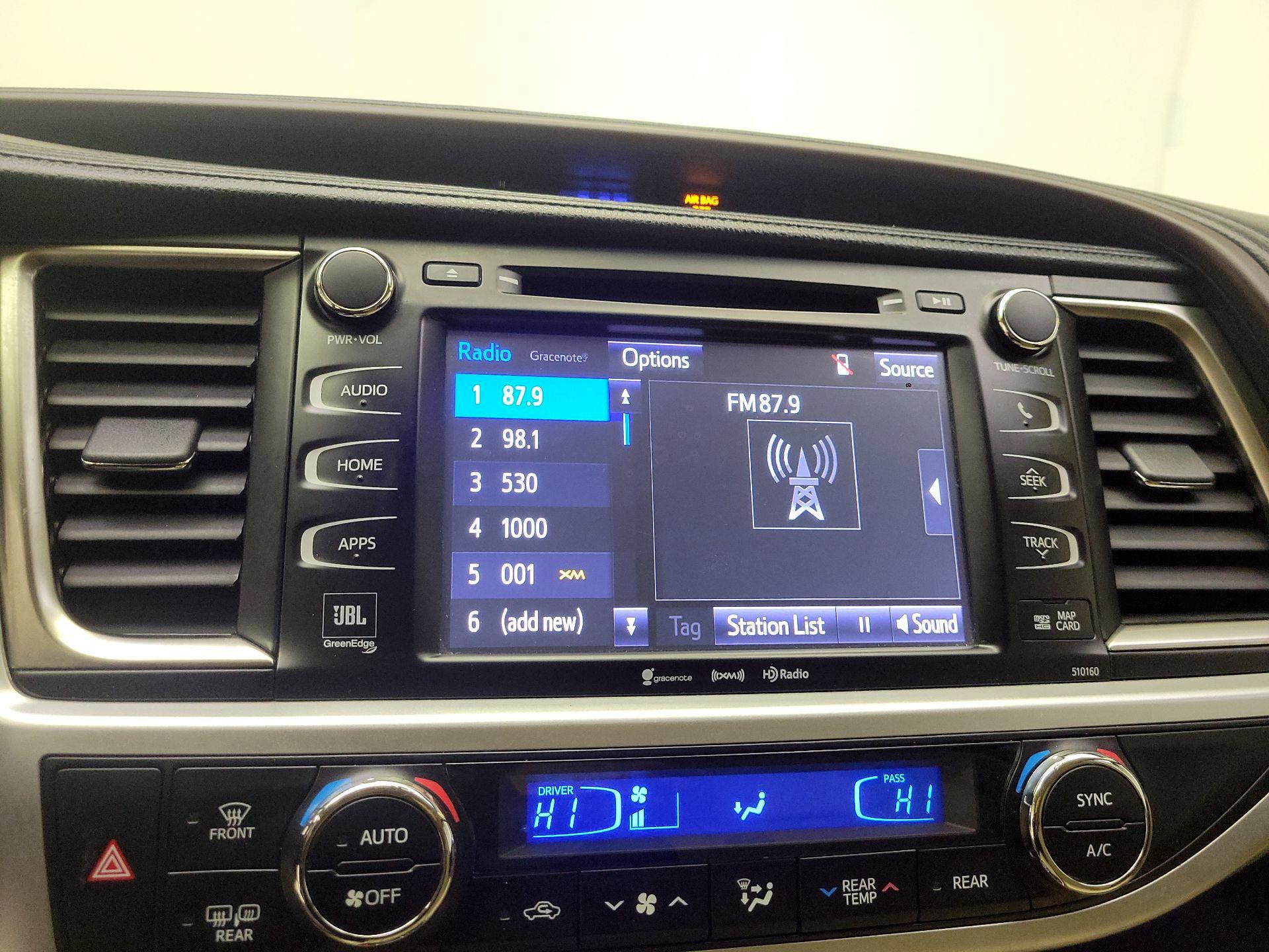 Thumbnail: 2016 Toyota Highlander - 15