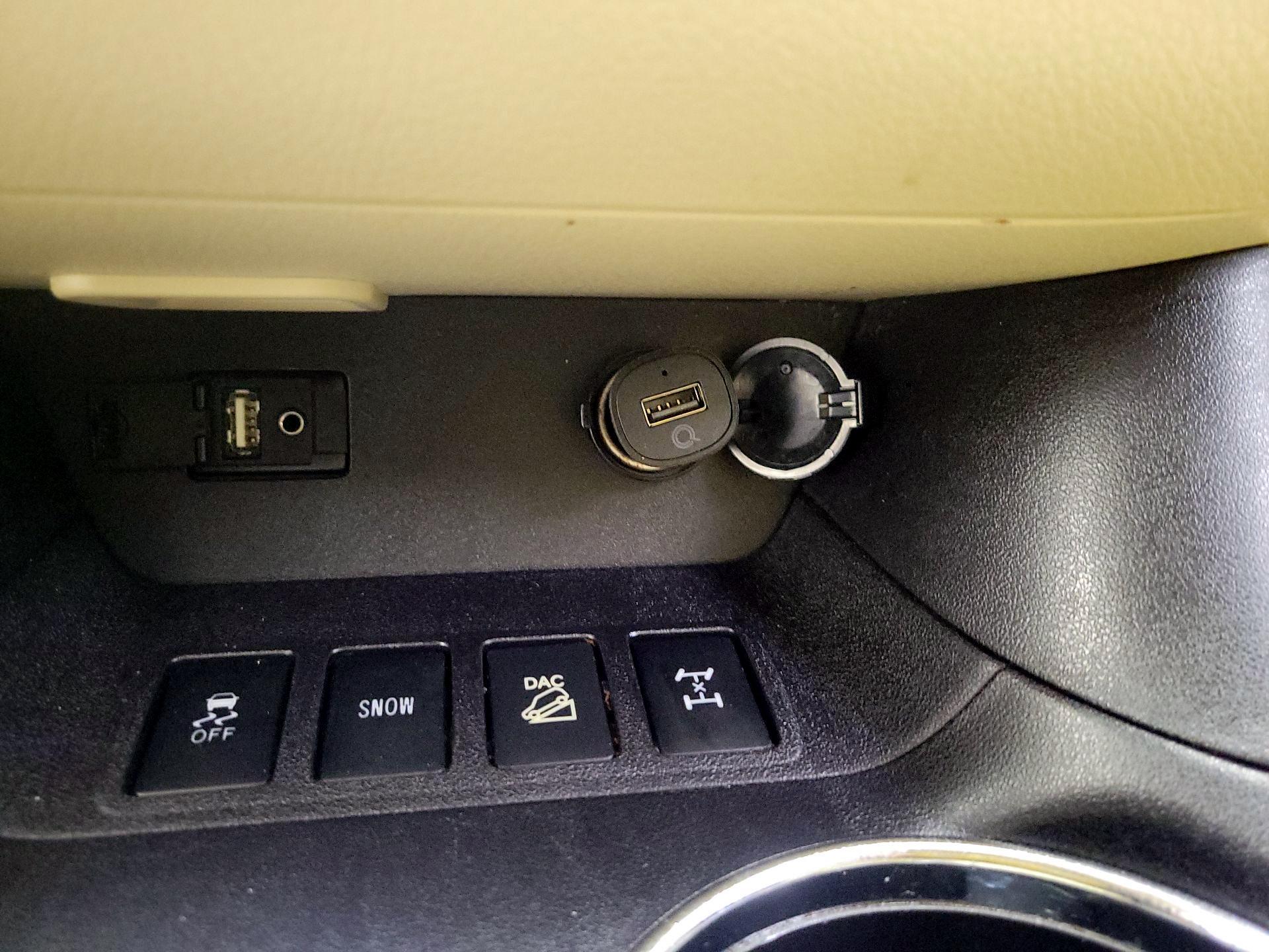 Thumbnail: 2016 Toyota Highlander - 18