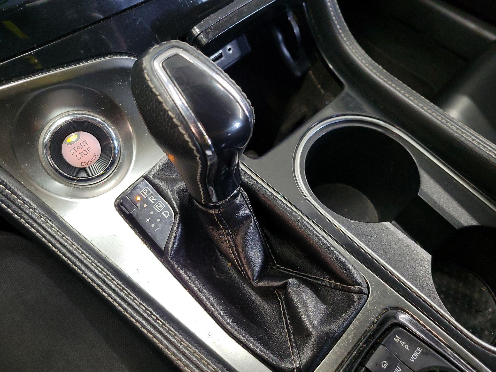 Thumbnail: 2019 Nissan Maxima - 17