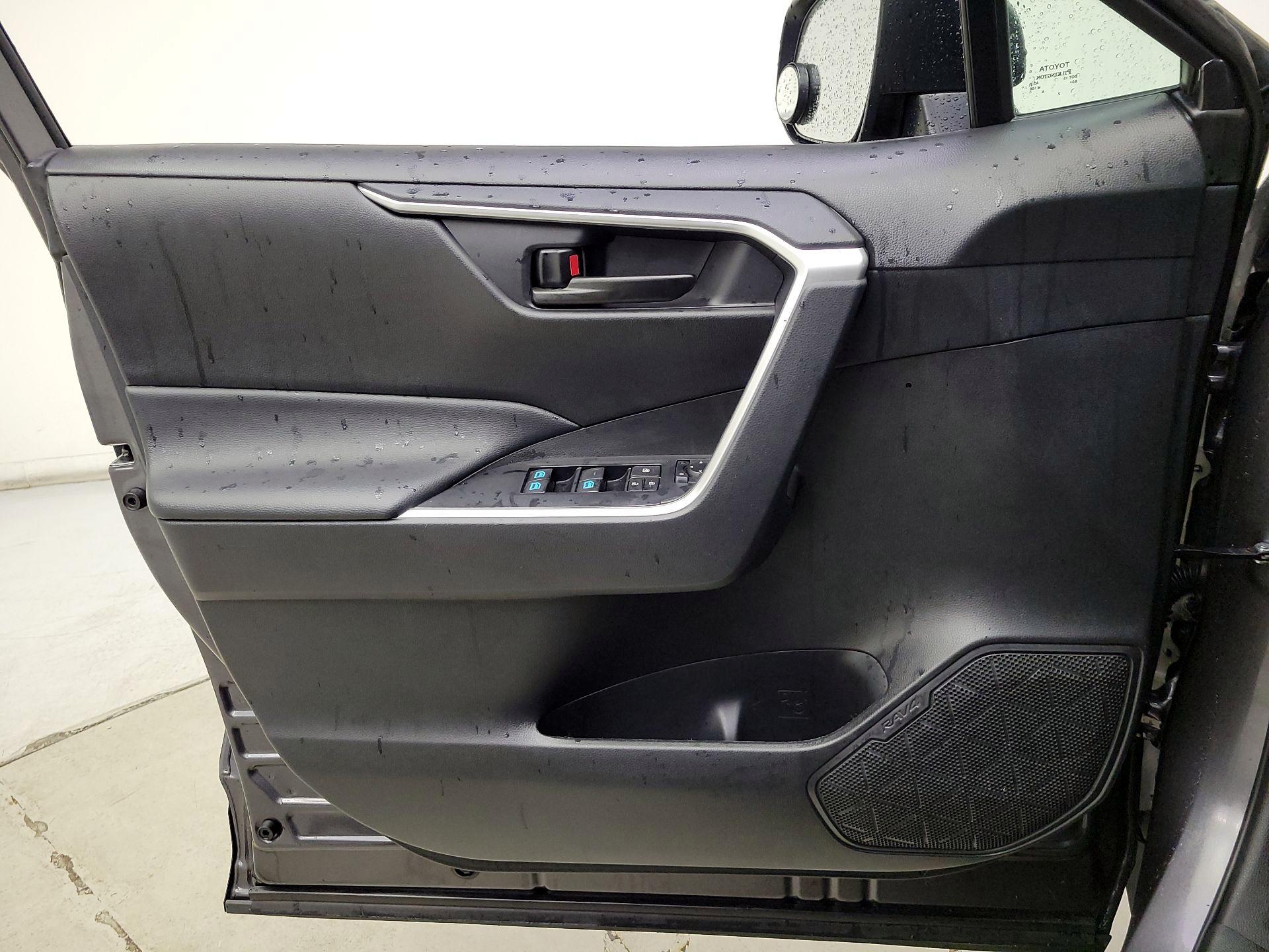 Thumbnail: 2024 Toyota RAV4 - 12