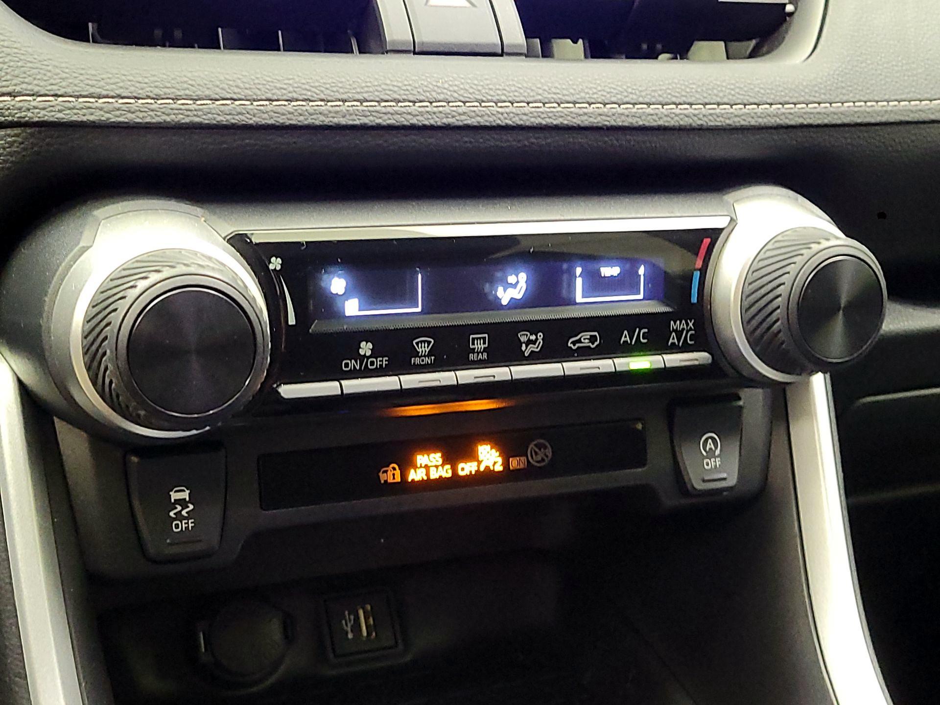 Thumbnail: 2024 Toyota RAV4 - 16