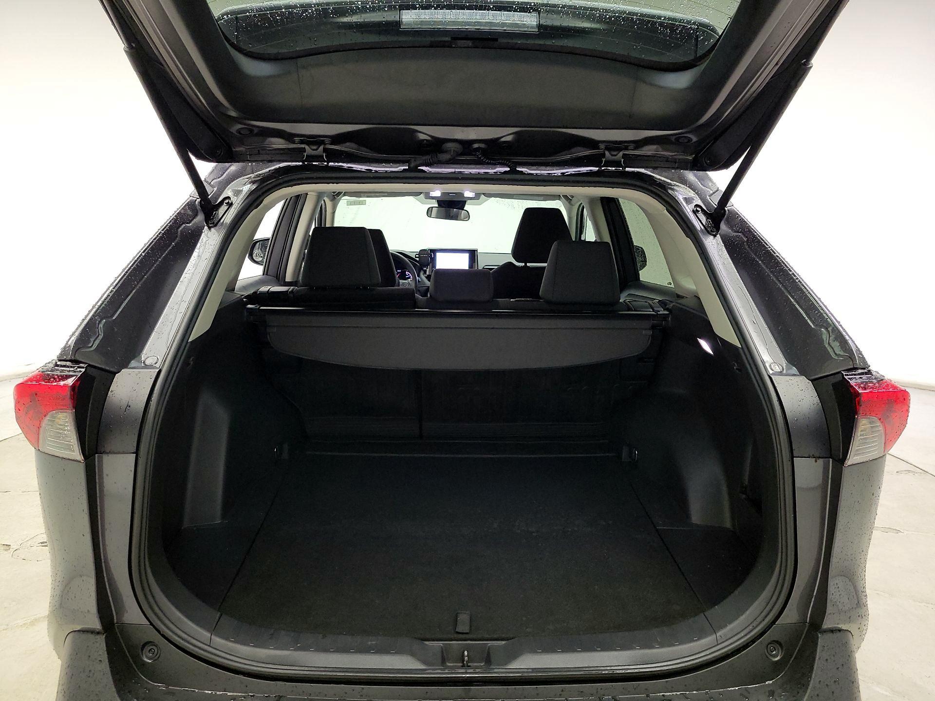 Thumbnail: 2024 Toyota RAV4 - 20