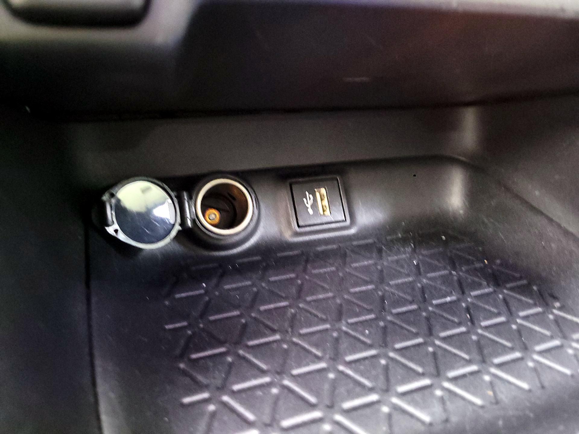 Thumbnail: 2023 Toyota RAV4 - 18