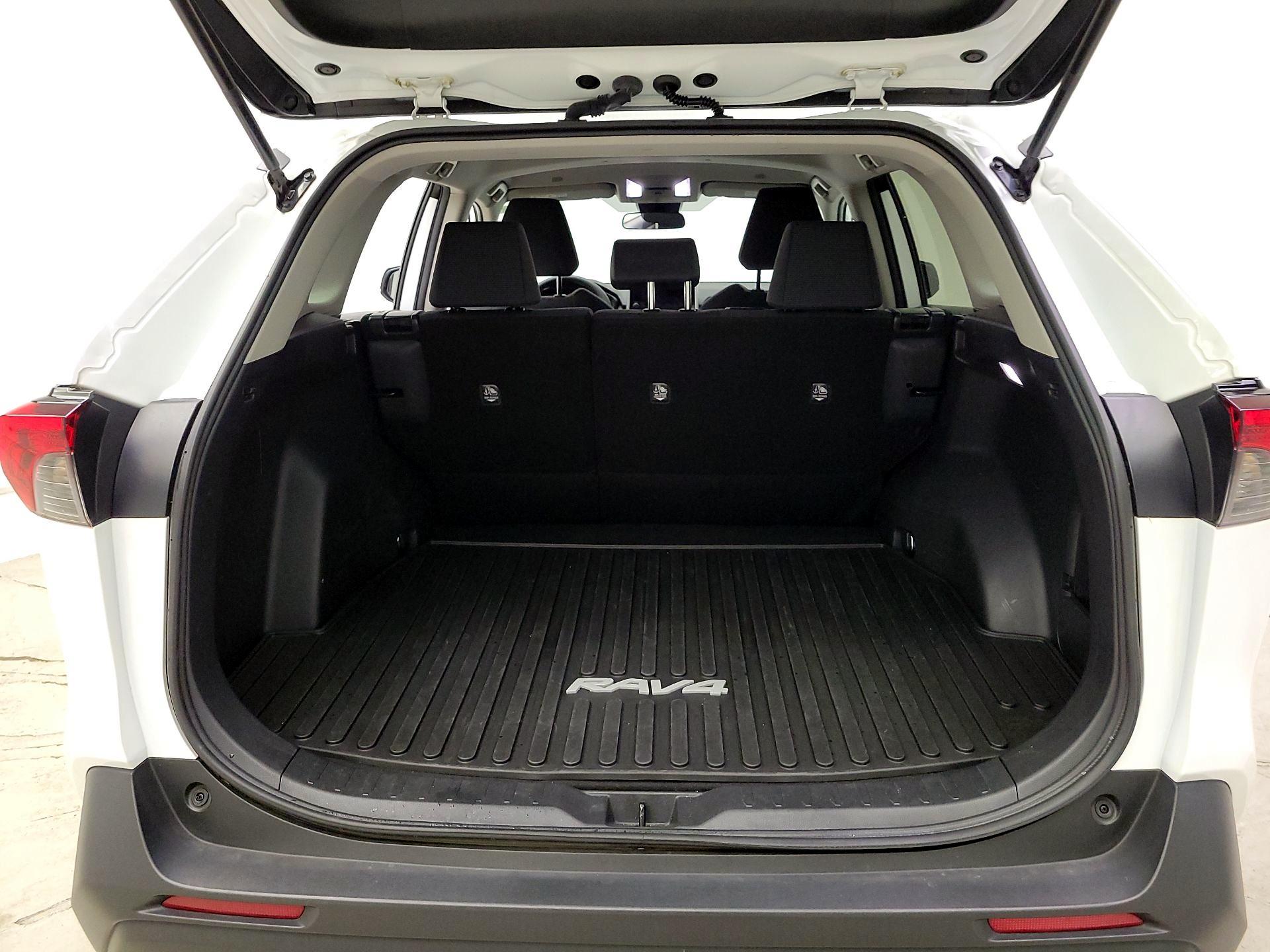 Thumbnail: 2023 Toyota RAV4 - 20