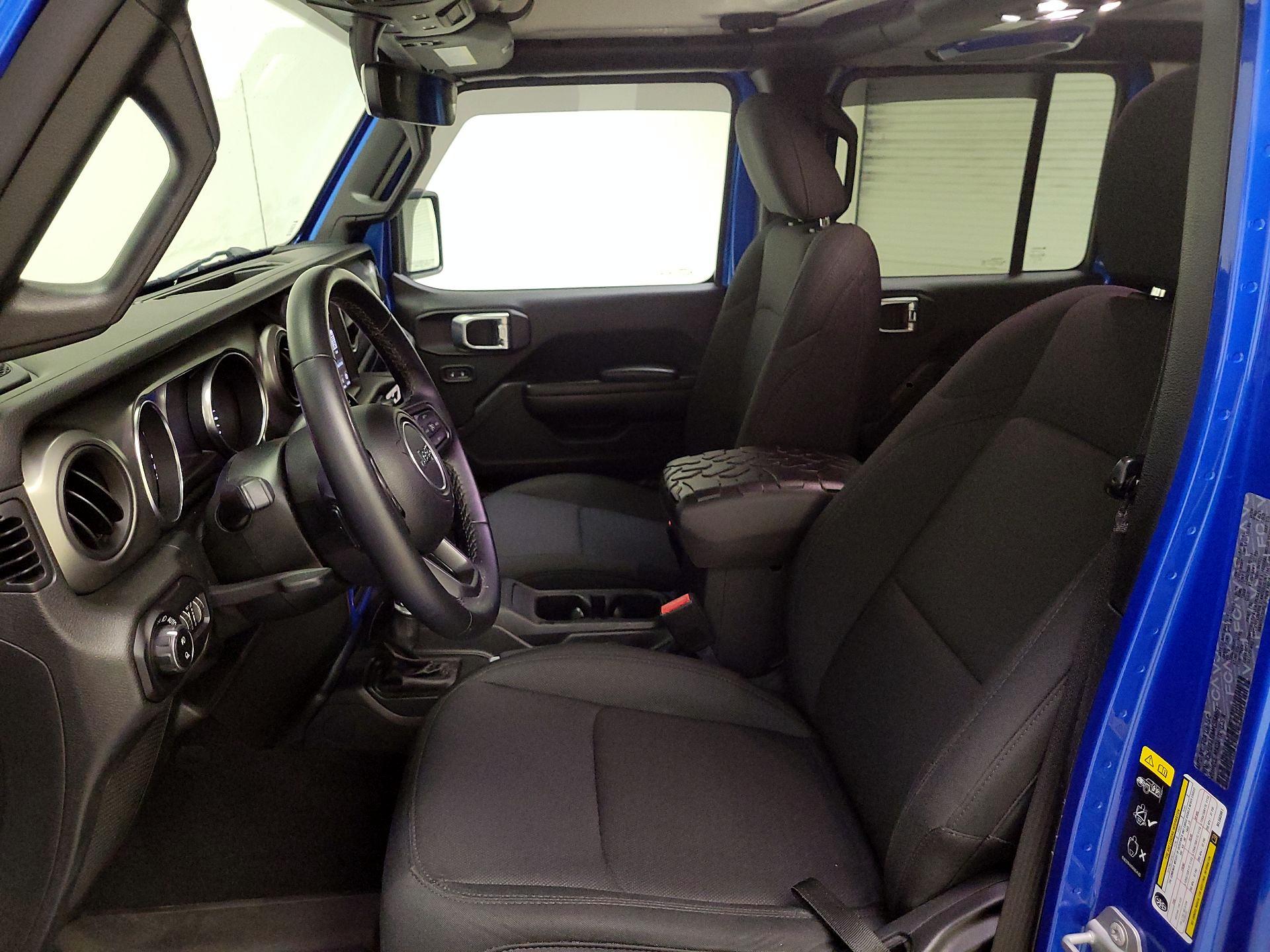 Thumbnail: 2021 Jeep Gladiator - 11