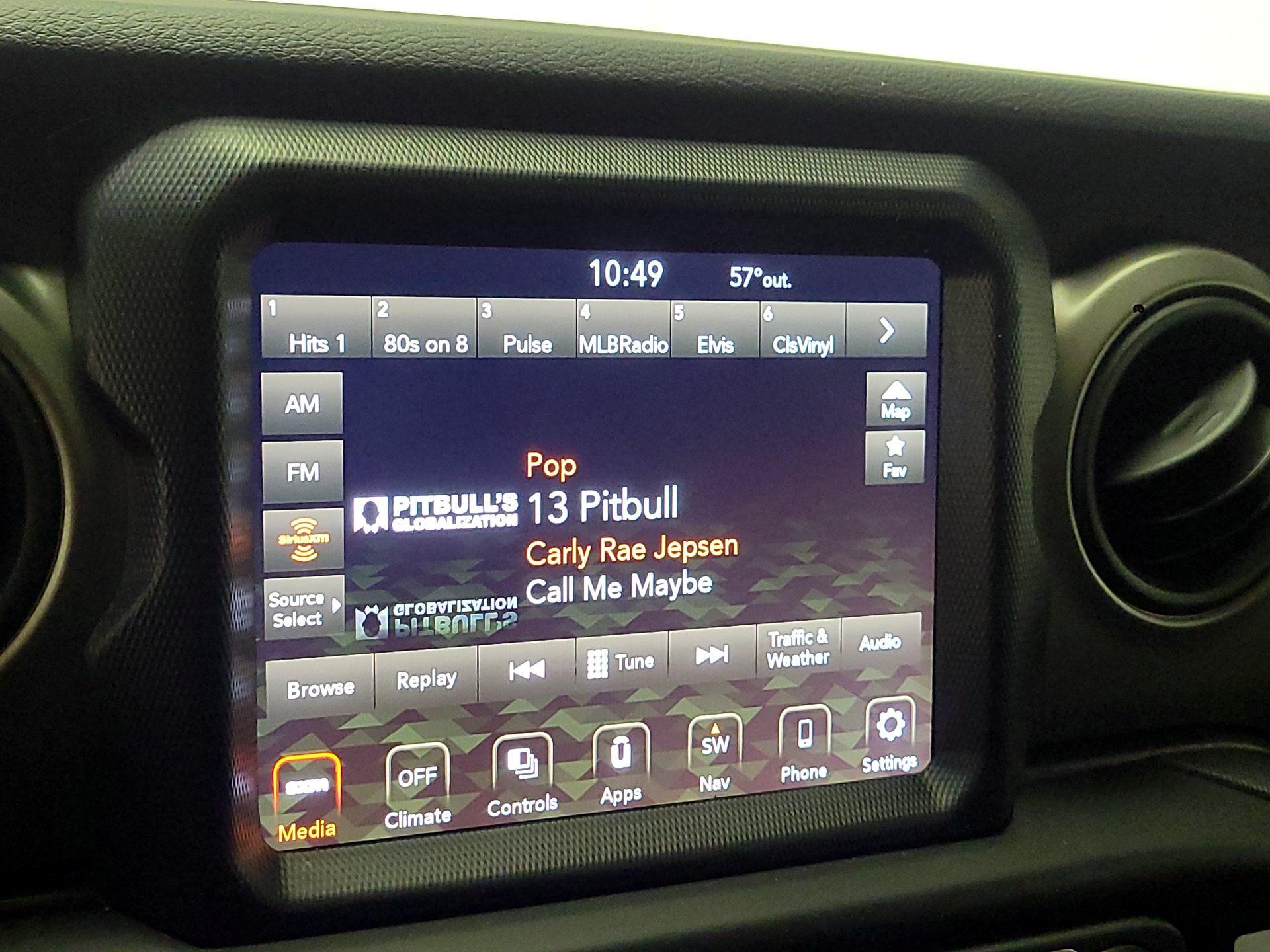 Thumbnail: 2021 Jeep Gladiator - 16