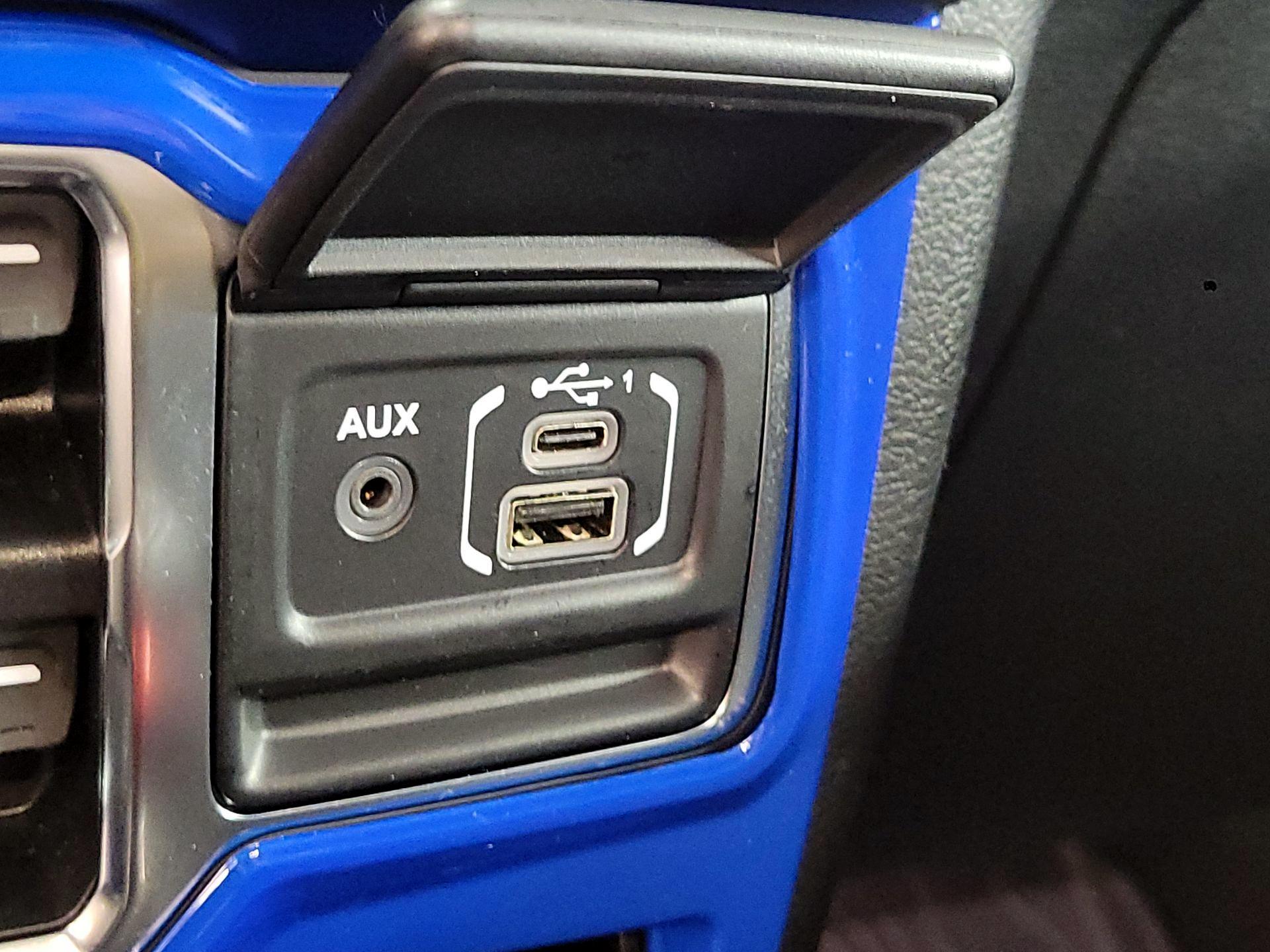 Thumbnail: 2021 Jeep Gladiator - 19