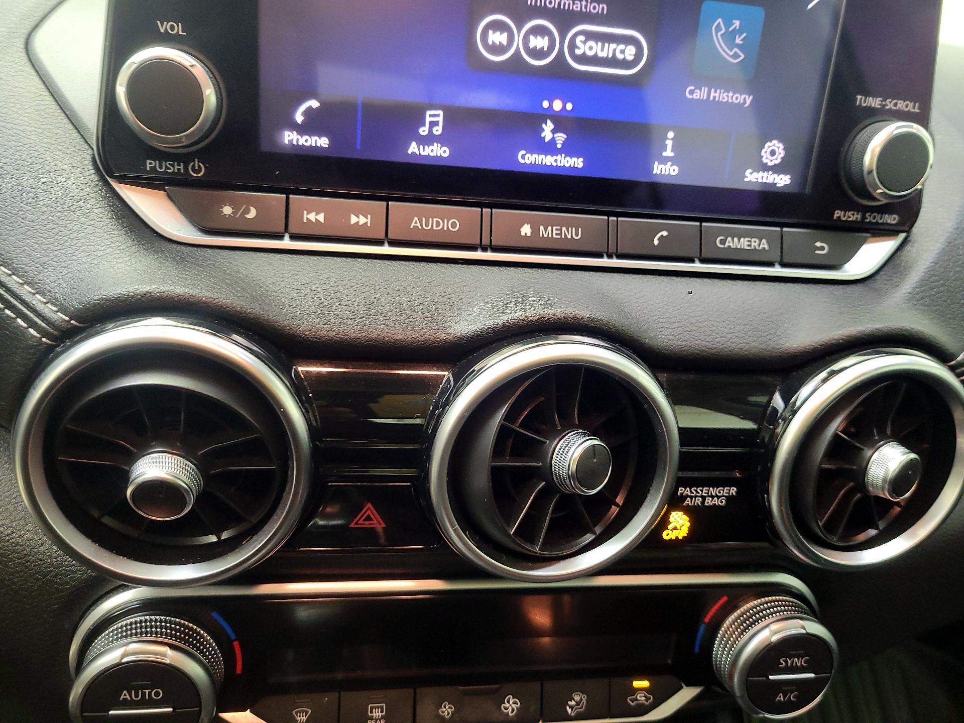 Thumbnail: 2020 Nissan Sentra - 16