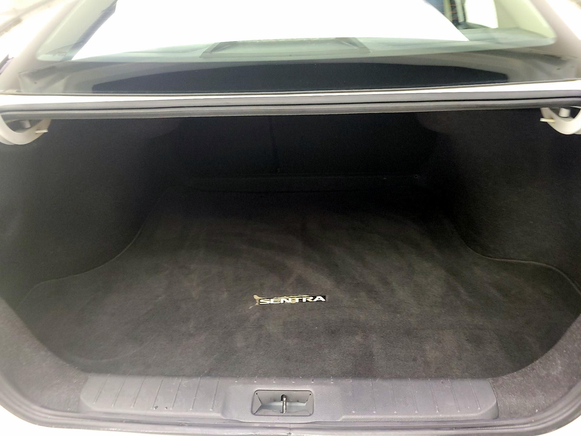 Thumbnail: 2020 Nissan Sentra - 20