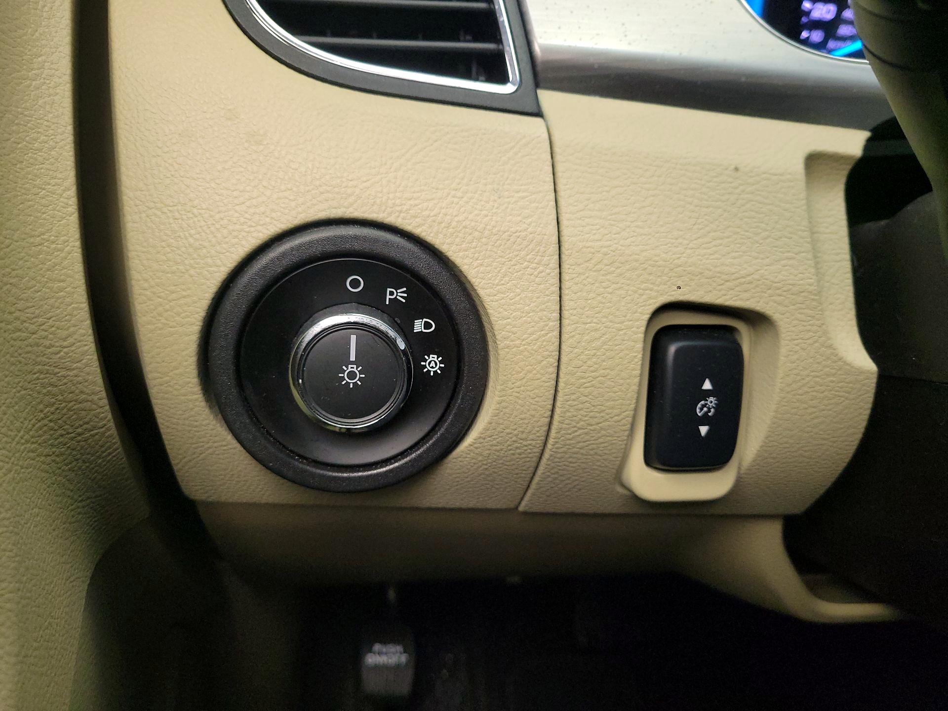 Thumbnail: 2018 Ford Taurus - 13