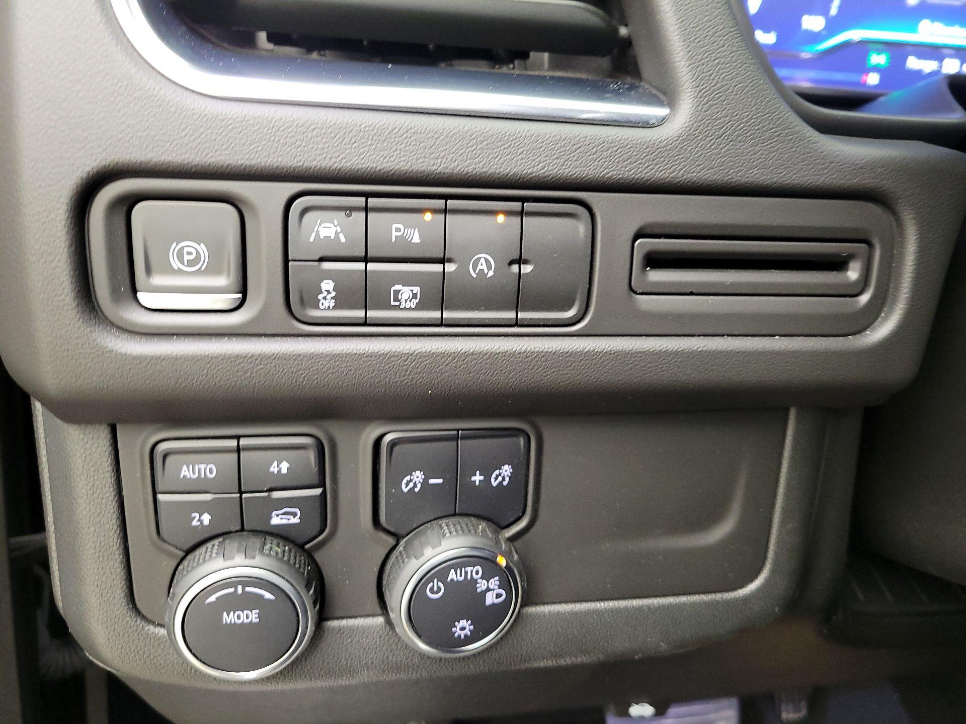 Thumbnail: 2023 Chevrolet Tahoe - 13