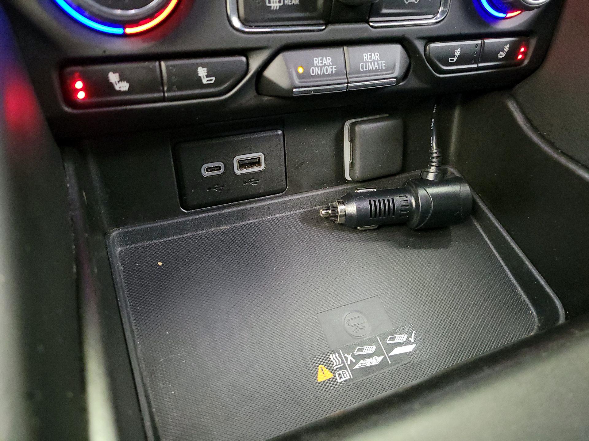 Thumbnail: 2023 Chevrolet Tahoe - 18