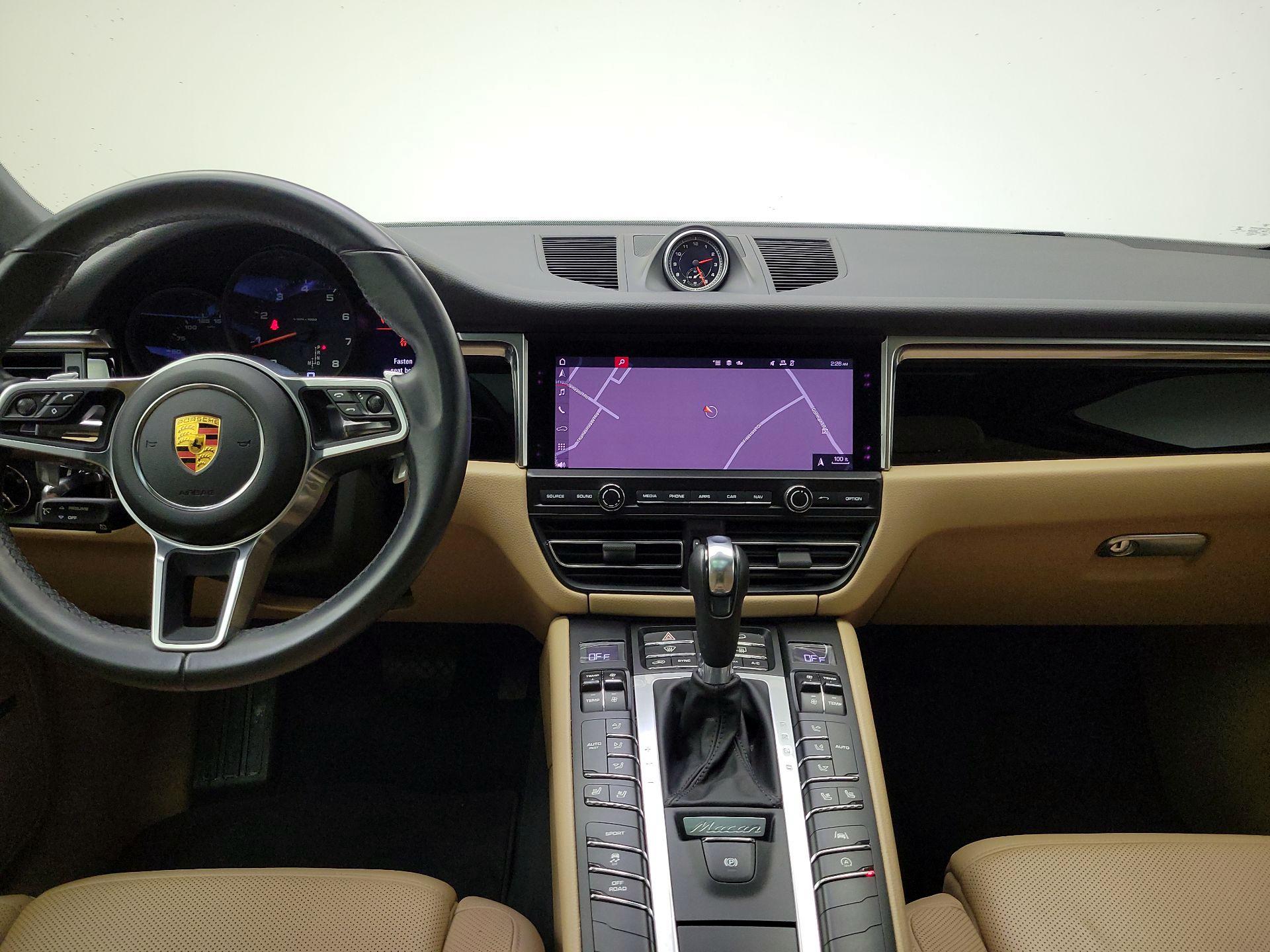 Thumbnail: 2021 Porsche Macan - 9