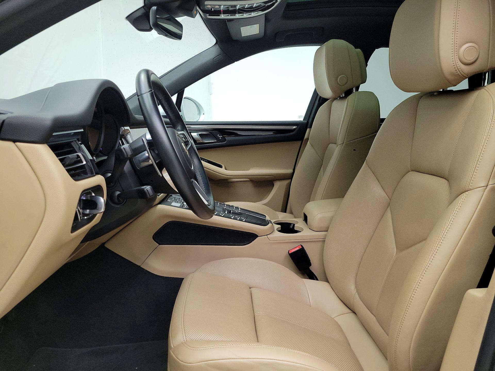 Thumbnail: 2021 Porsche Macan - 11