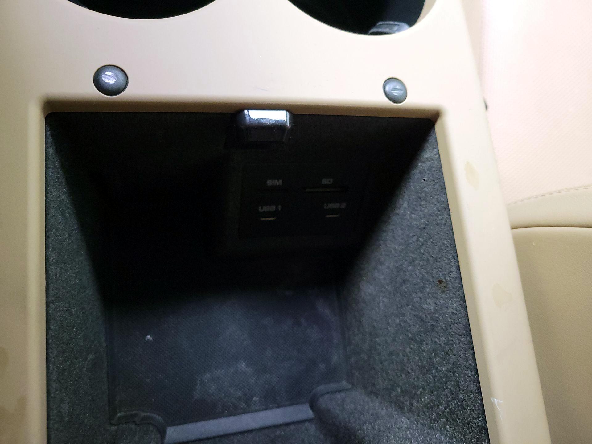 Thumbnail: 2021 Porsche Macan - 19