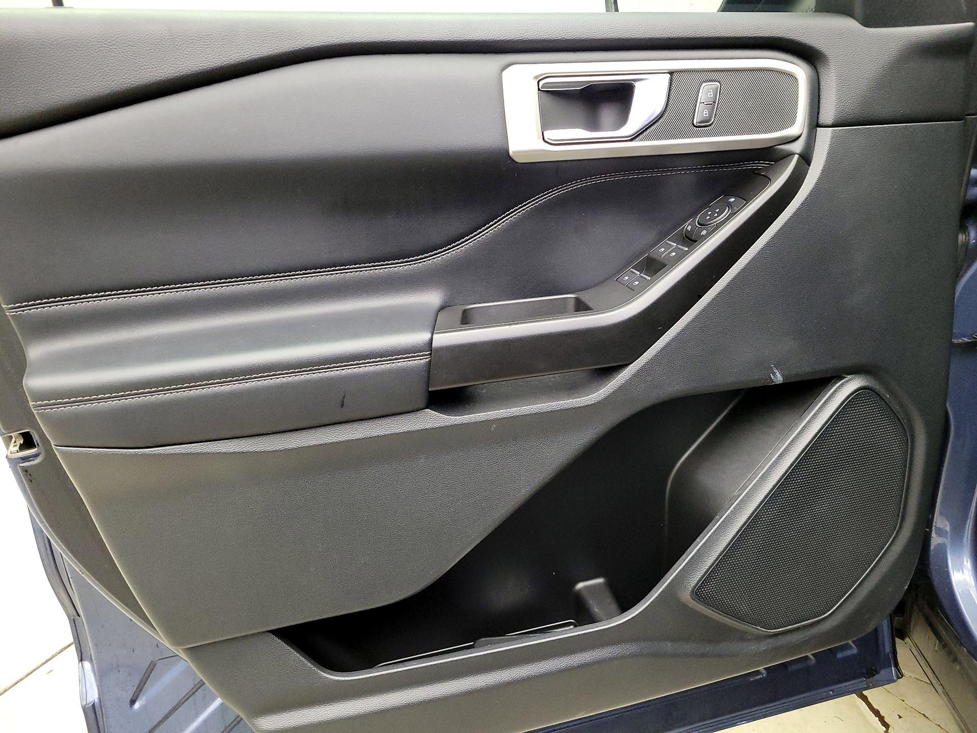 Thumbnail: 2020 Ford Explorer - 12