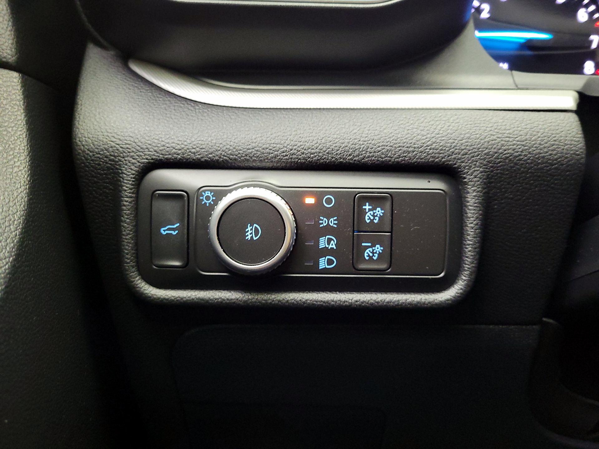 Thumbnail: 2020 Ford Explorer - 13