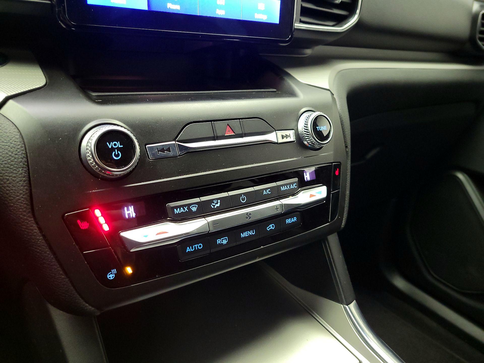 Thumbnail: 2020 Ford Explorer - 16