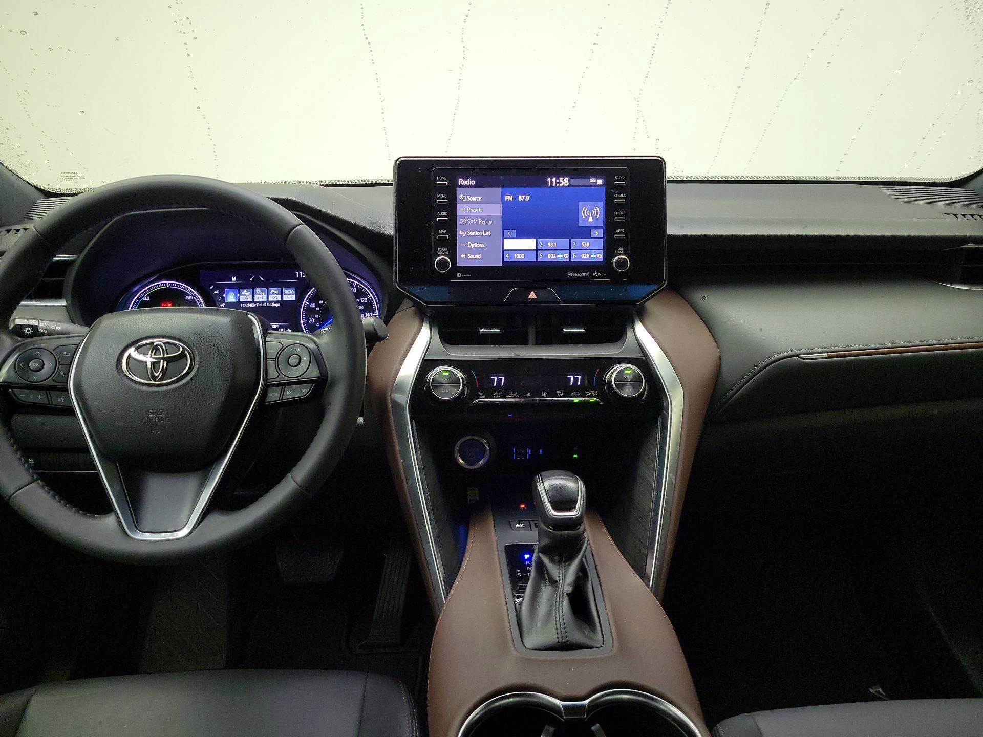 Thumbnail: 2022 Toyota Venza - 9