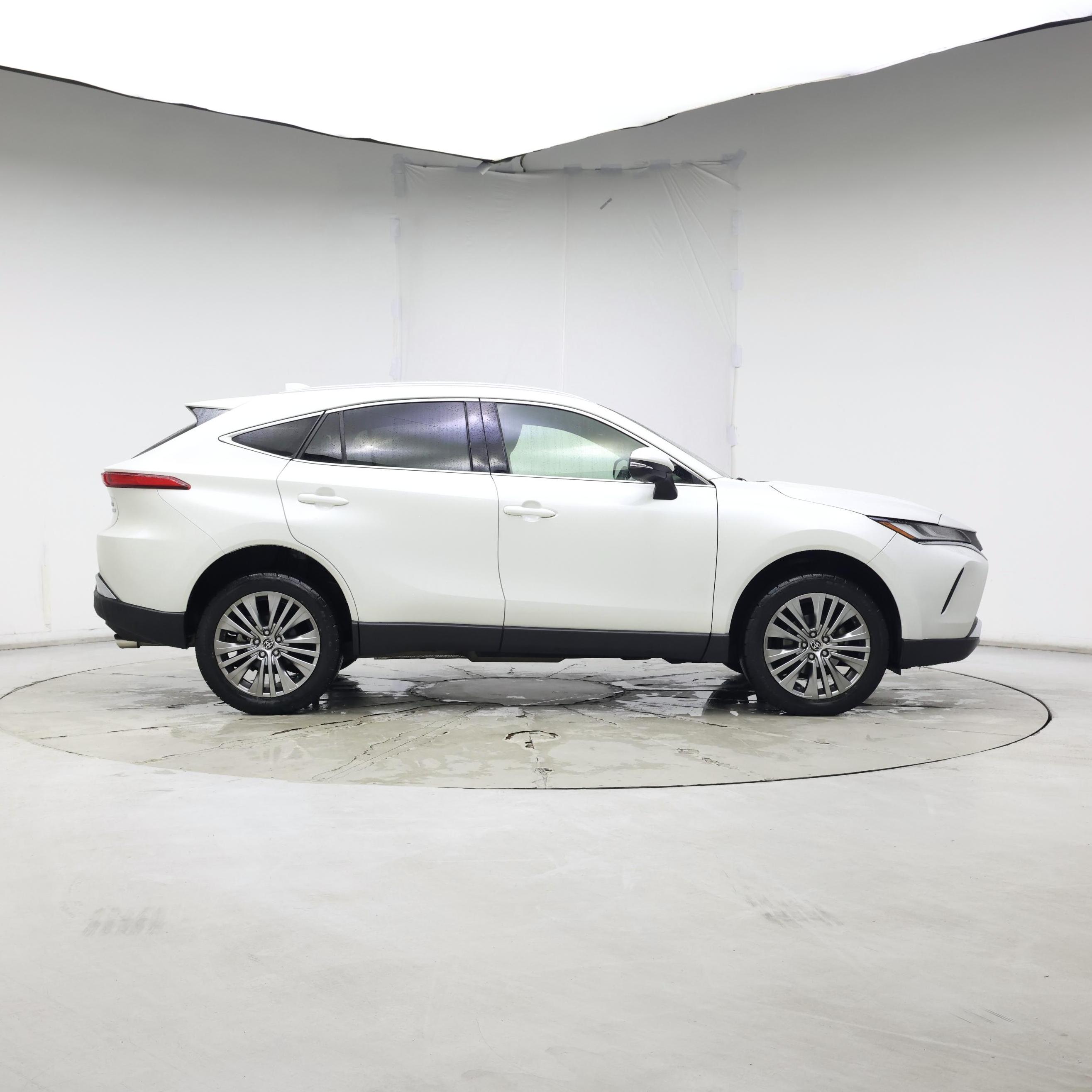 Thumbnail: 2022 Toyota Venza - 7