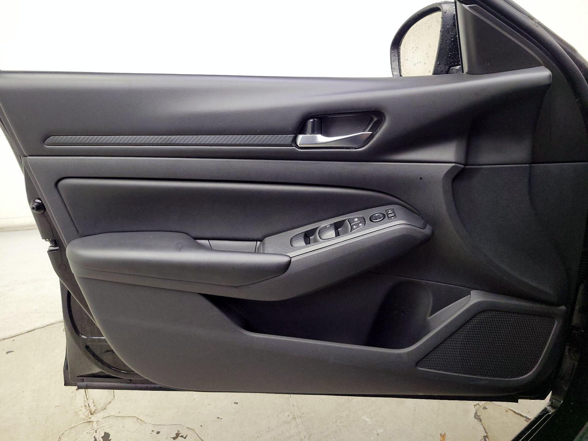 Thumbnail: 2021 Nissan Altima - 12