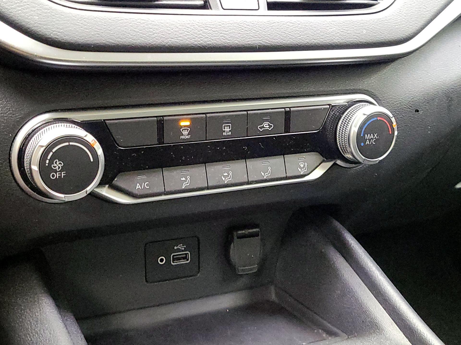 Thumbnail: 2021 Nissan Altima - 16