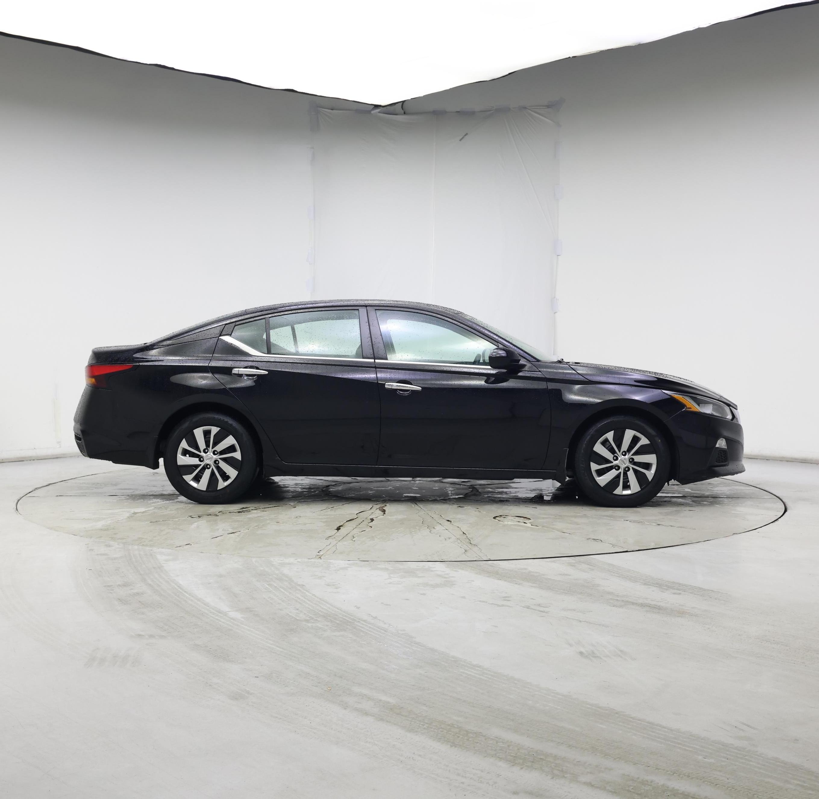 Thumbnail: 2021 Nissan Altima - 7