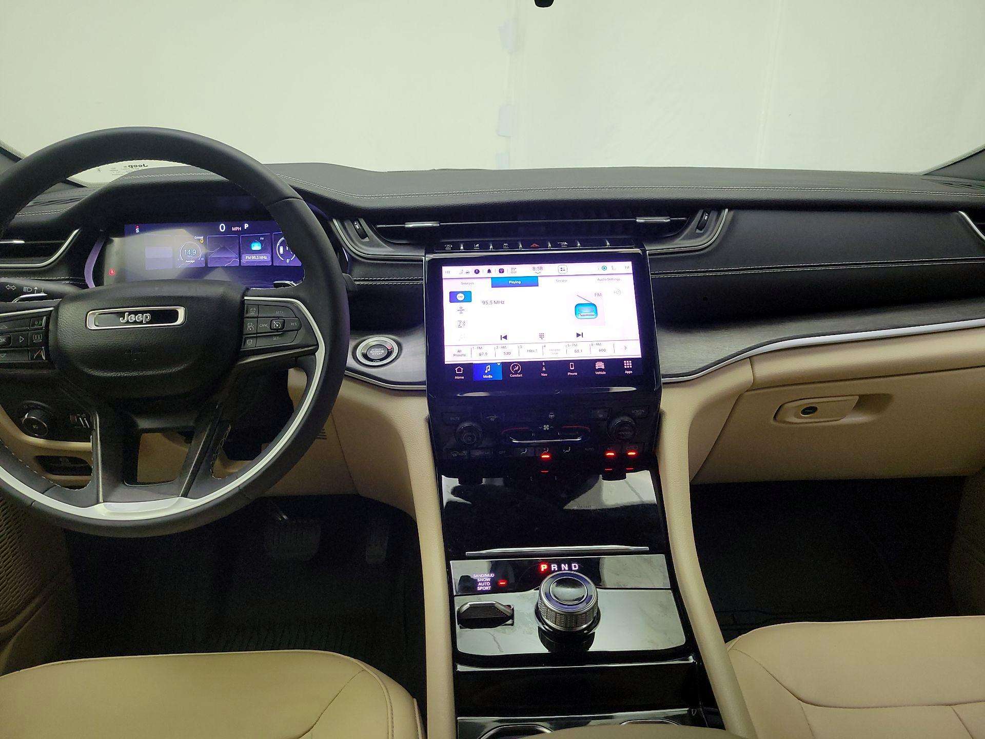 Thumbnail: 2023 Jeep Grand Cherokee - 9